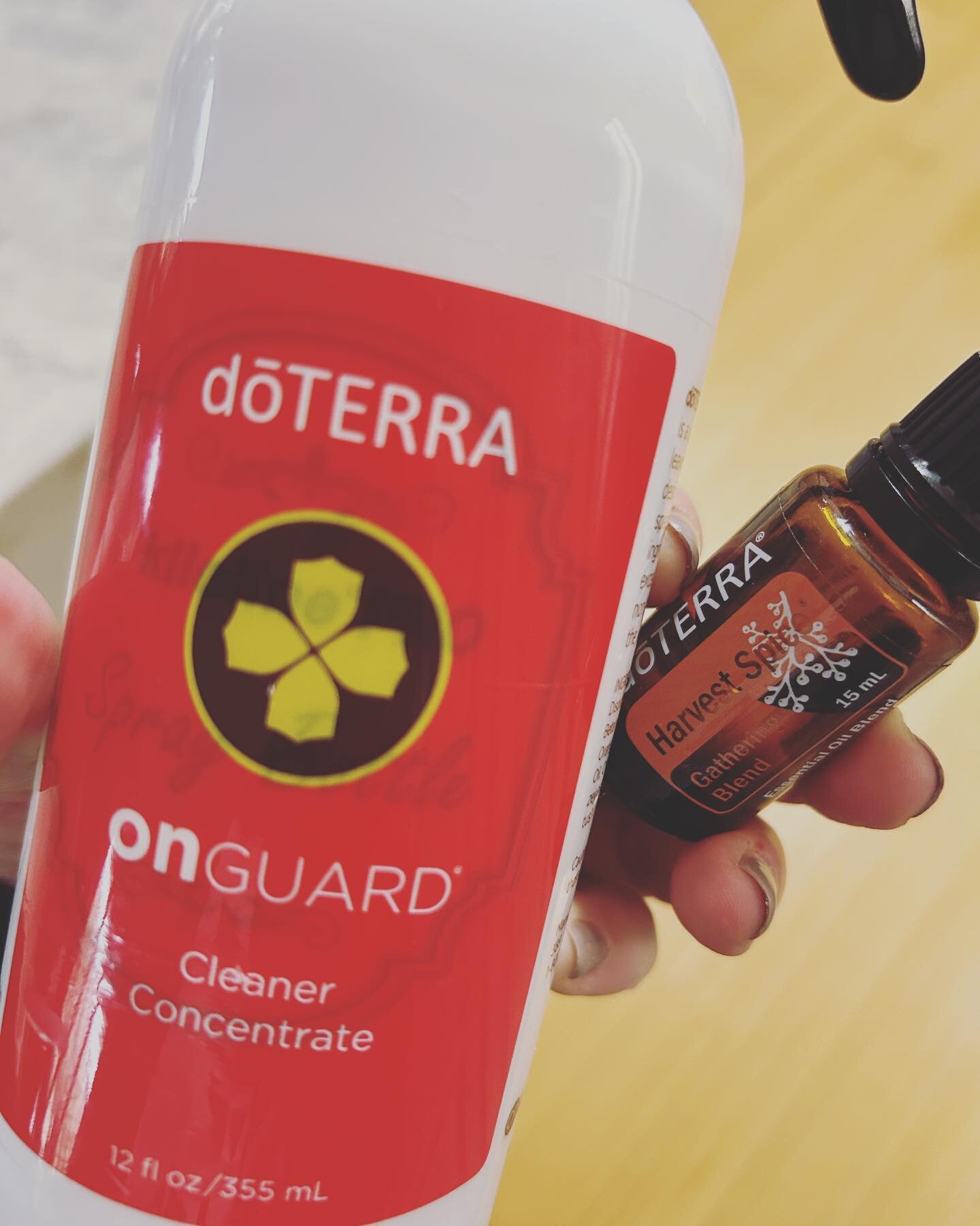 Looking for a clean version of those holiday scented sprays? Try adding Holiday Spice to your OnGuard cleaner spray! It&rsquo;s so cozy, the scents of OnGuard and Holiday Spice mix really well AND you&rsquo;ll disinfect, sanitize, get those greasy st