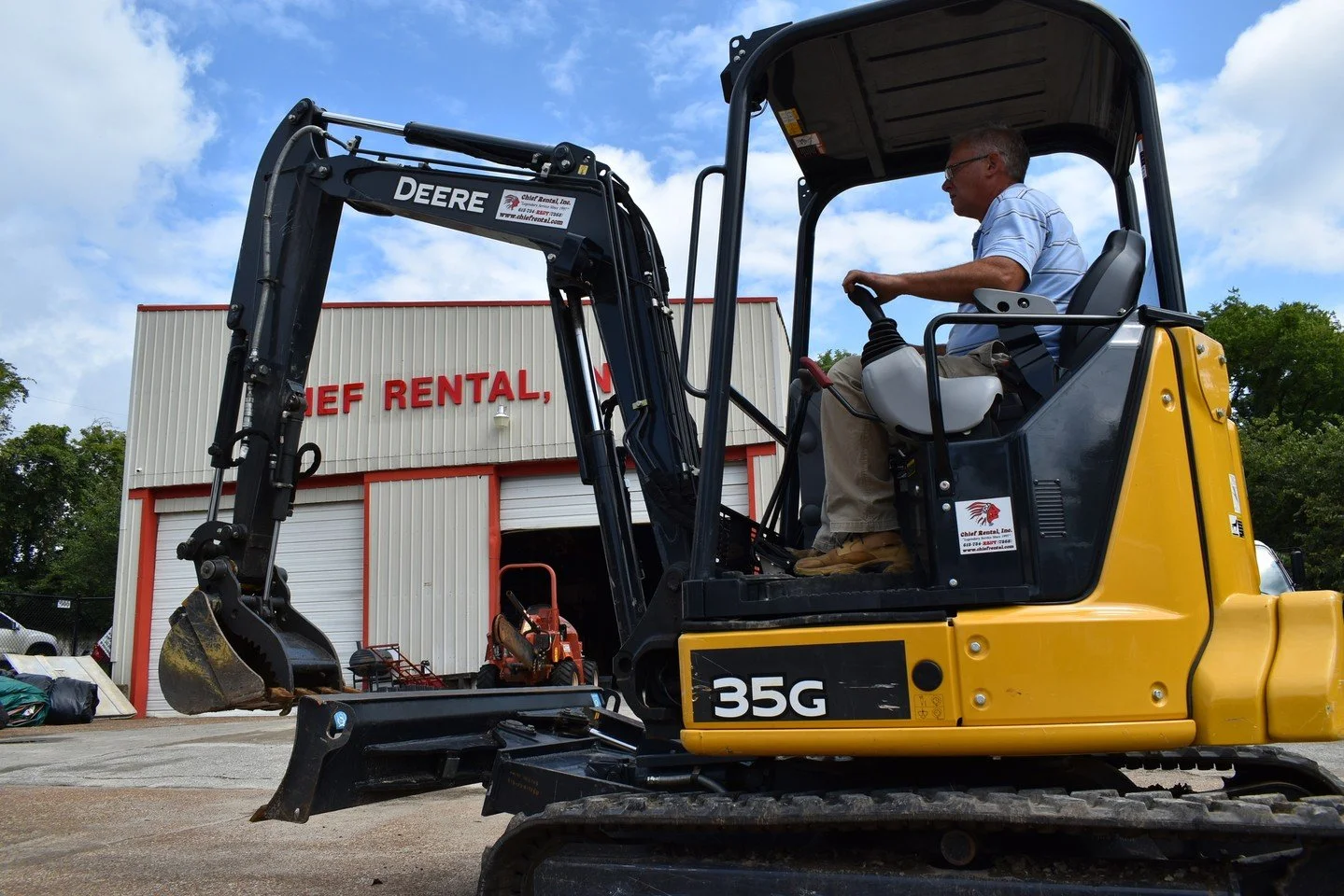 Stop breaking your back and start breaking ground. 🚜💪 Rent a mini-excavator for your weekend project and feel like a kid in a sandbox again. #HeavyEquipment #DIYProject #NashvilleContractors #ChiefRental