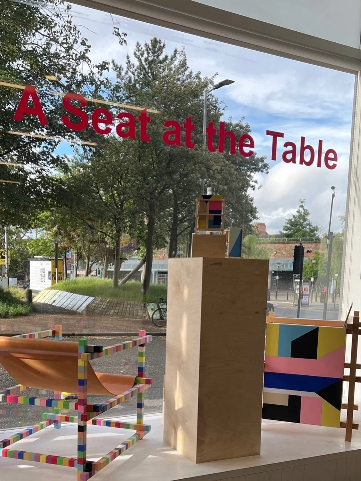 Quite a buzz at the opening of @visualartsscotland A Seat at the Table South Block @waspsstudios Glasgow! Exciting! It&rsquo;s a splendid curation of vibrant works 🙌 I recommend #aestheticartworks #naturaldyedyarns #handtuftedtextiles #localhardwood
