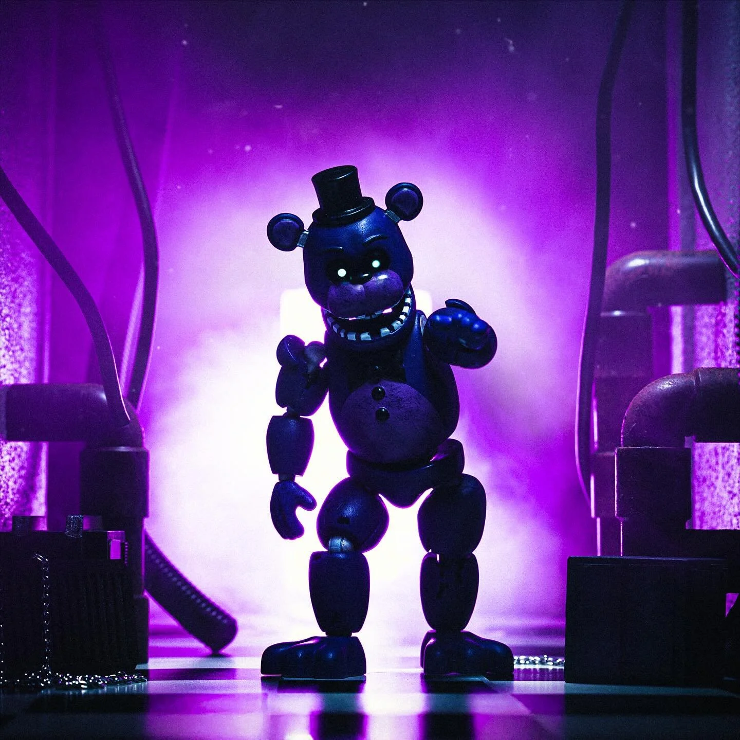 I had fun working on the first couple Waves of the #fnaf Endo Series figures and really loved how the Shadow Freddy Vault Exclusive turned out. As soon as I saw how cool the tiny glow in the dark eyes turned out on my first sample, I immediately had 