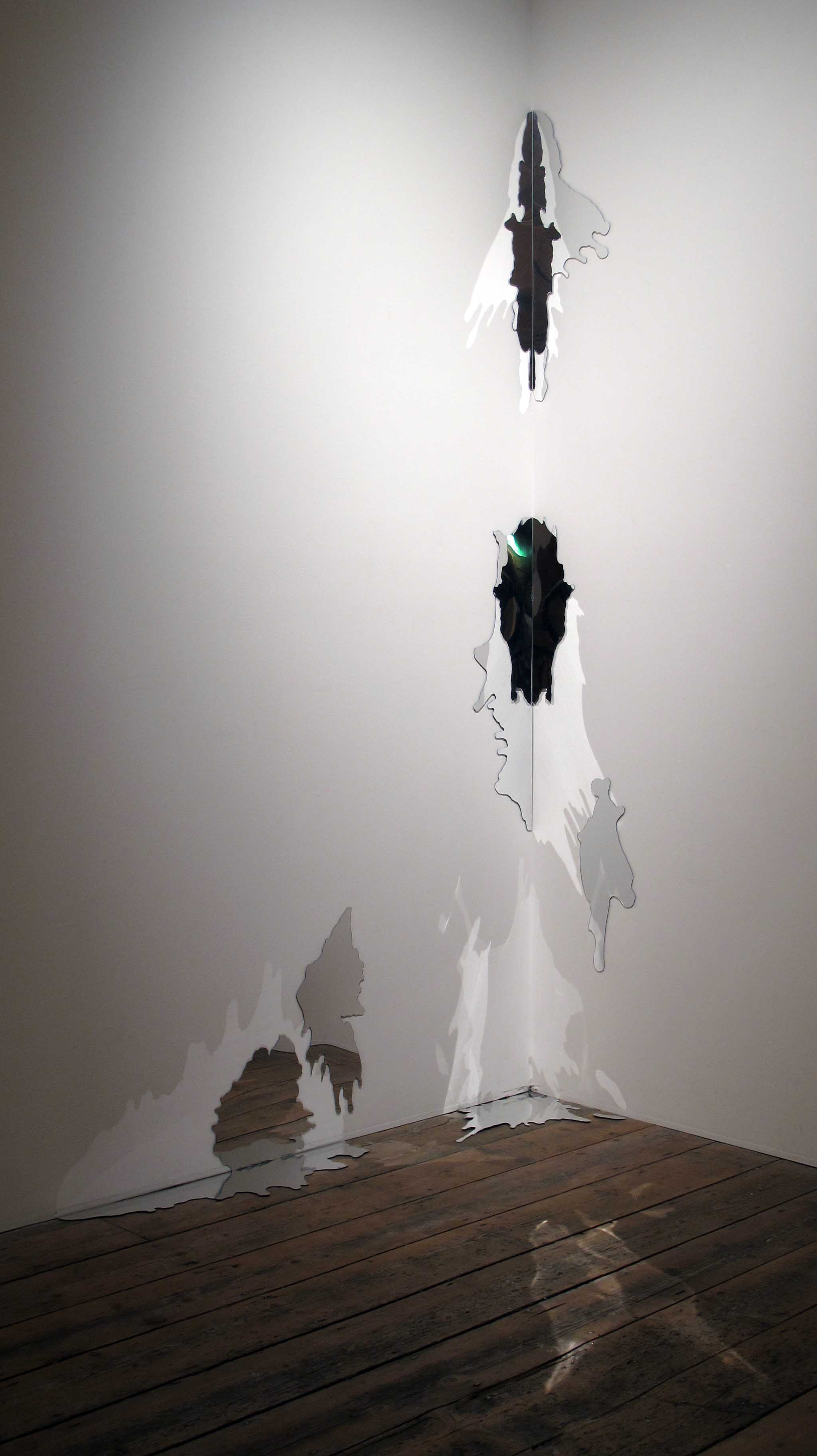 Jayne Dyer, Splash , 2013, set of 10 plexiglass mirror, various sizes
