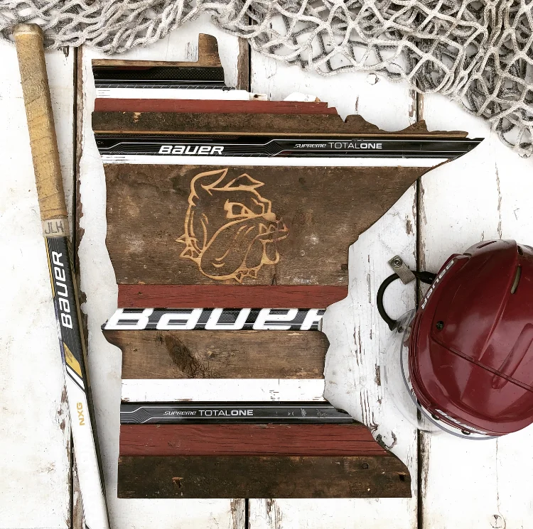 UMD Bulldog - Hockey State