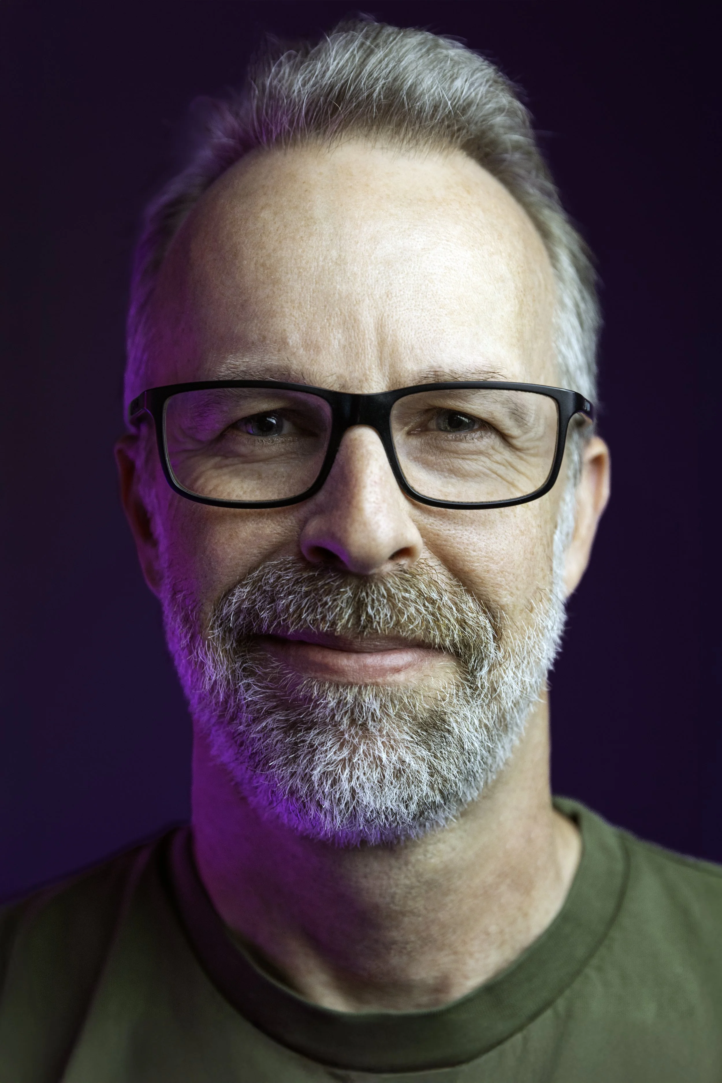 Headshot_Adam.jpg
