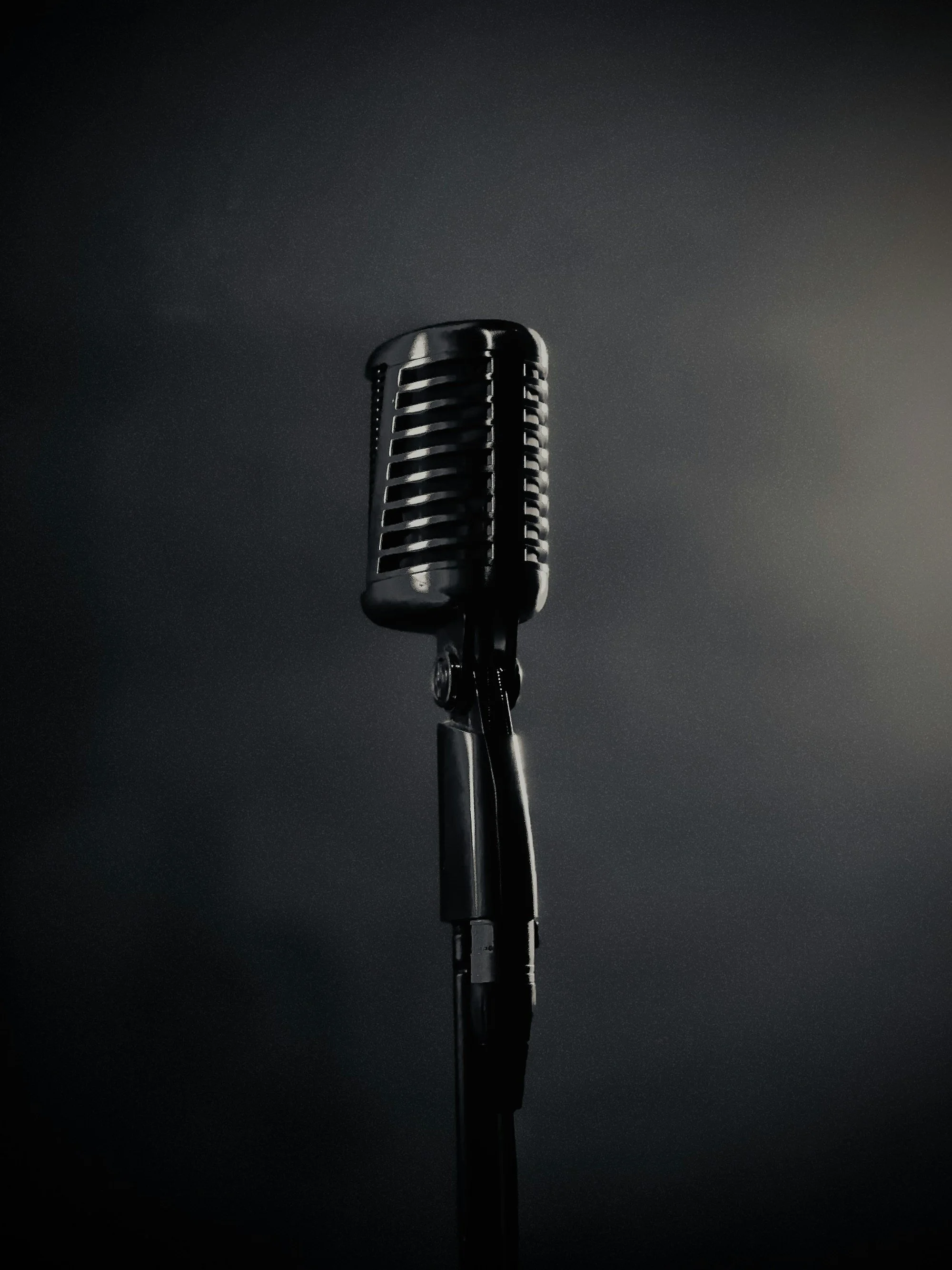 voice-lessons-mic.jpg