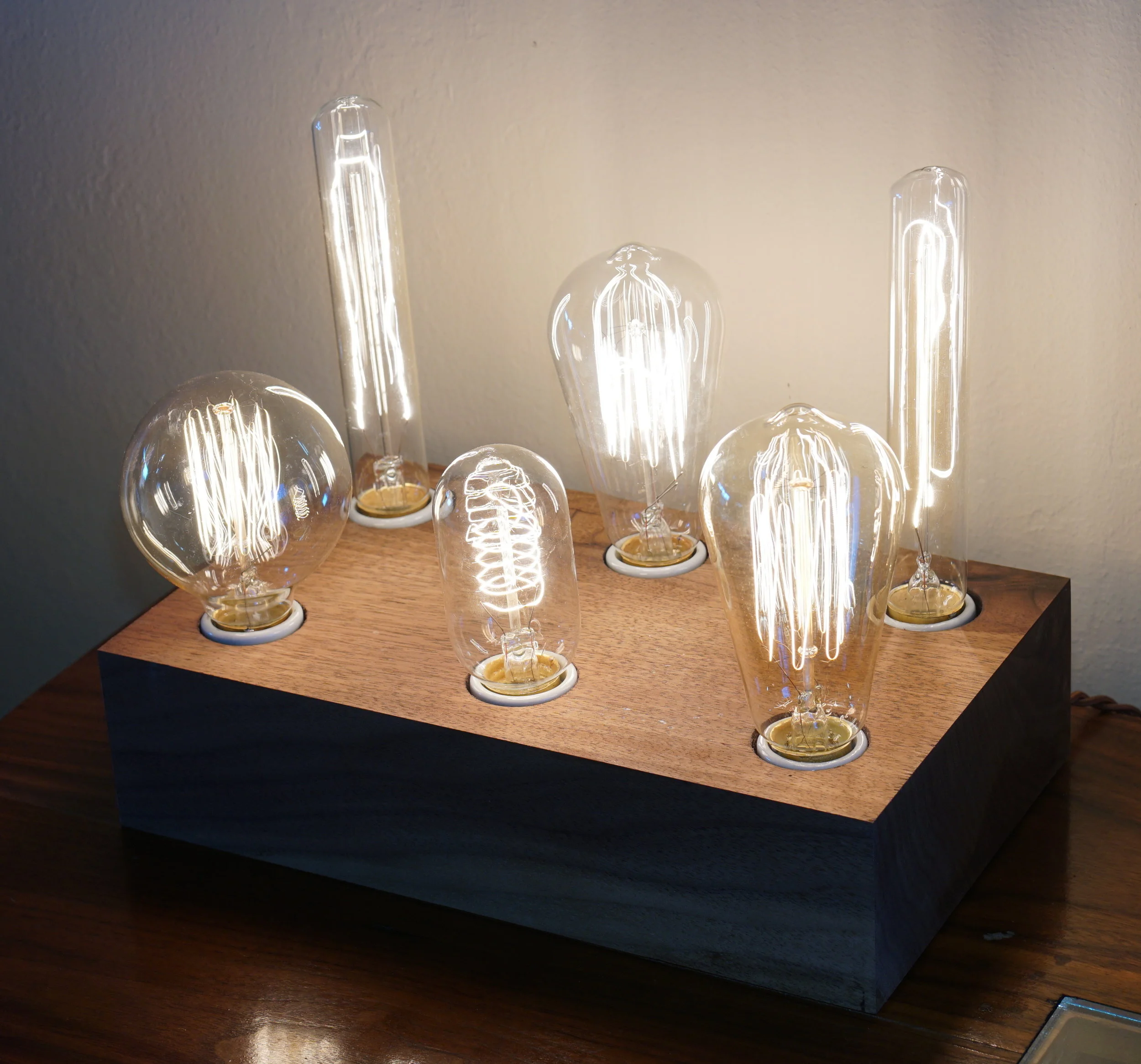 Six bulbs with in-cord dimmer