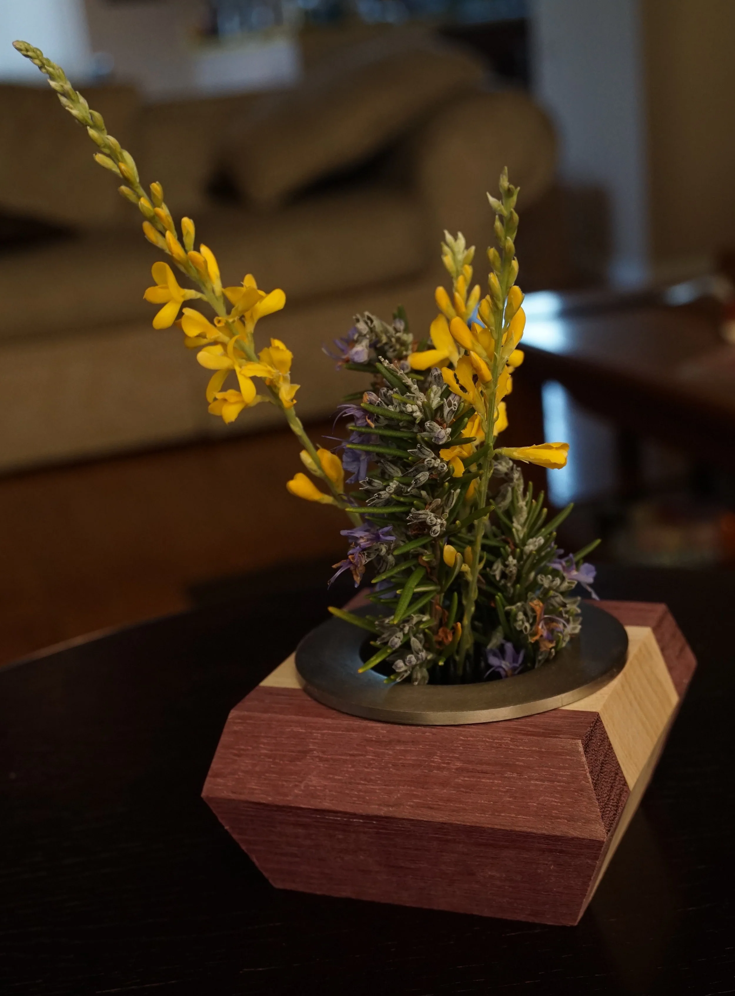 Square Vase Contrasting b.jpeg
