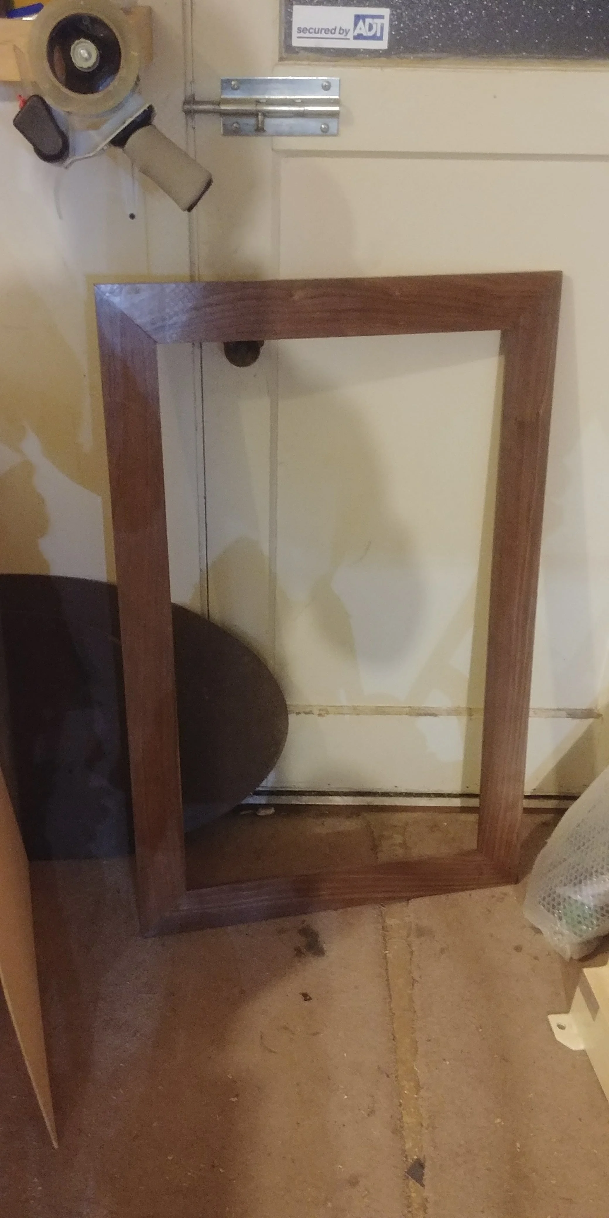 The finished mirror frame