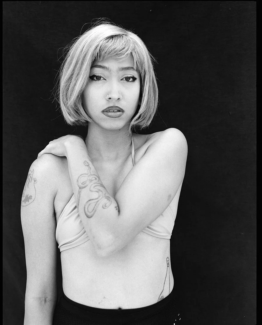 niaportrait24bwweb.jpg