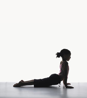 Practicar Yoga Con Niños Los Primeros Consejos Y Nociones De Ramiro Calle Letras Kairós