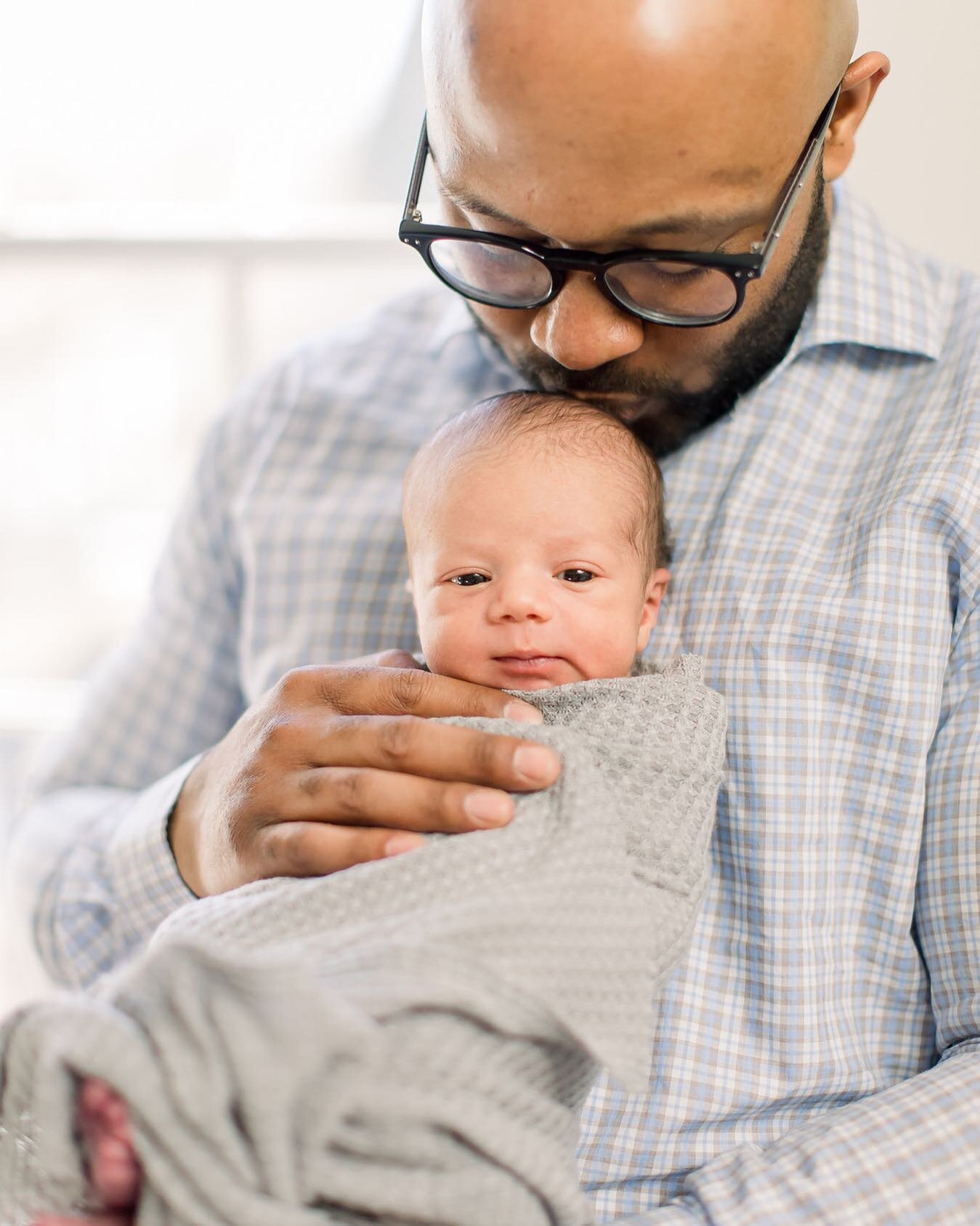 As much as I&rsquo;ve loved adventuring in New York for these past few weeks I&rsquo;m so excited for the newborn session on my calendar next week back in the Metro East. The family wants a lot of snuggle photos and I'm here for it! 🥰🥰🥰