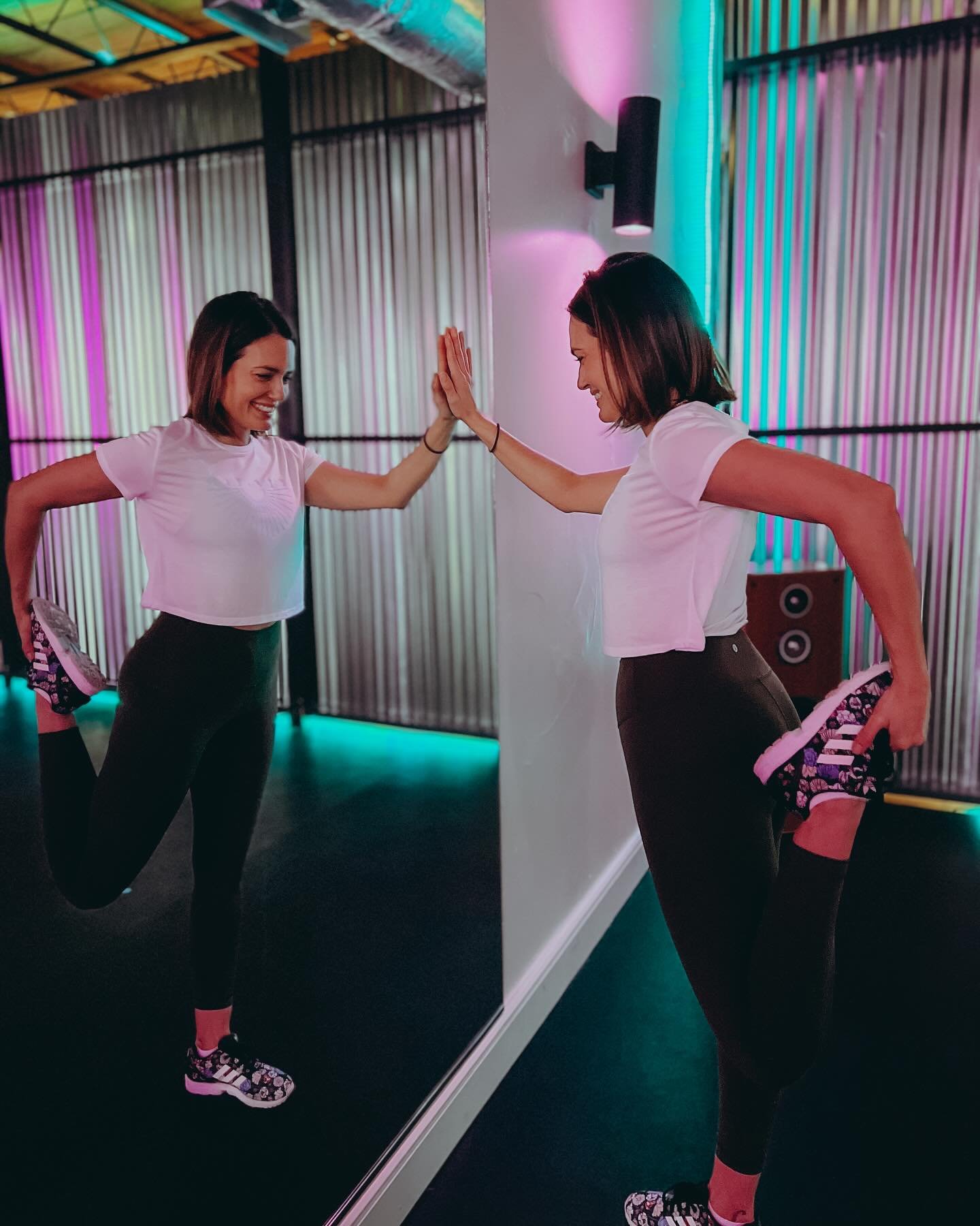There&rsquo;s nothing better than seeing women light up with 𝗷𝗼𝘆 and 𝗰𝗼𝗻𝗳𝗶𝗱𝗲𝗻𝗰𝗲 the moment they walk in our doors! If you have been wanting to come try a class, we would love to have you! Check out the link in our bio for a 𝙣𝙚𝙬 𝙘𝙡𝙞