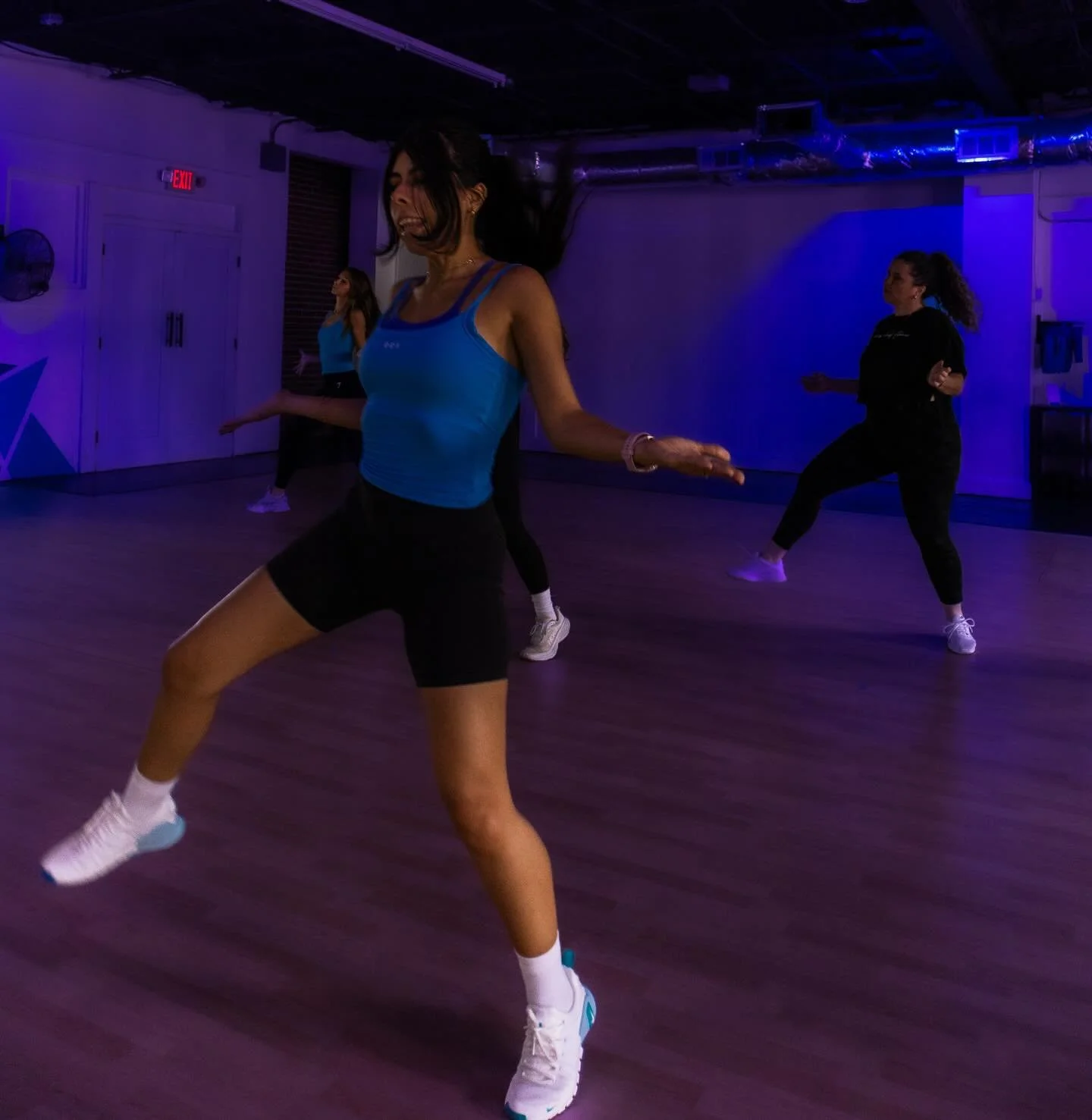 1️⃣ year with Drop Master, Aly! 🩵
We&rsquo;re so grateful for the dedication, energy, and love she brings to this community. It&rsquo;s impossible not to smile when you&rsquo;re around her &mdash; whether you&rsquo;re chatting or taking her class! T