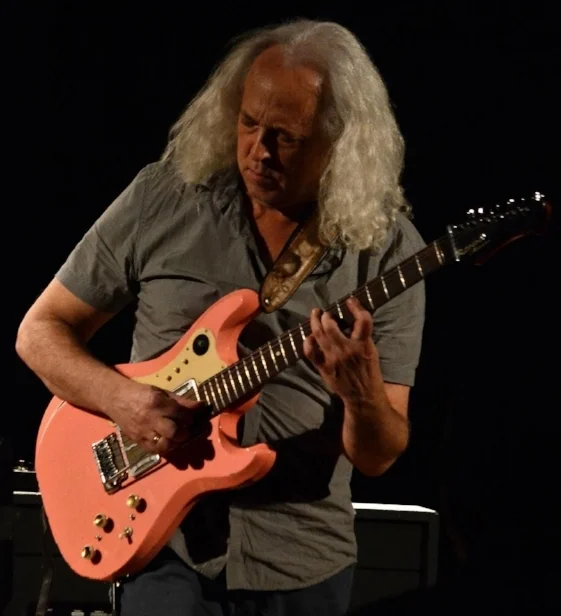 David TOrn with his ronin Mirari - using the original DT Prototype foilbucker pickup set.