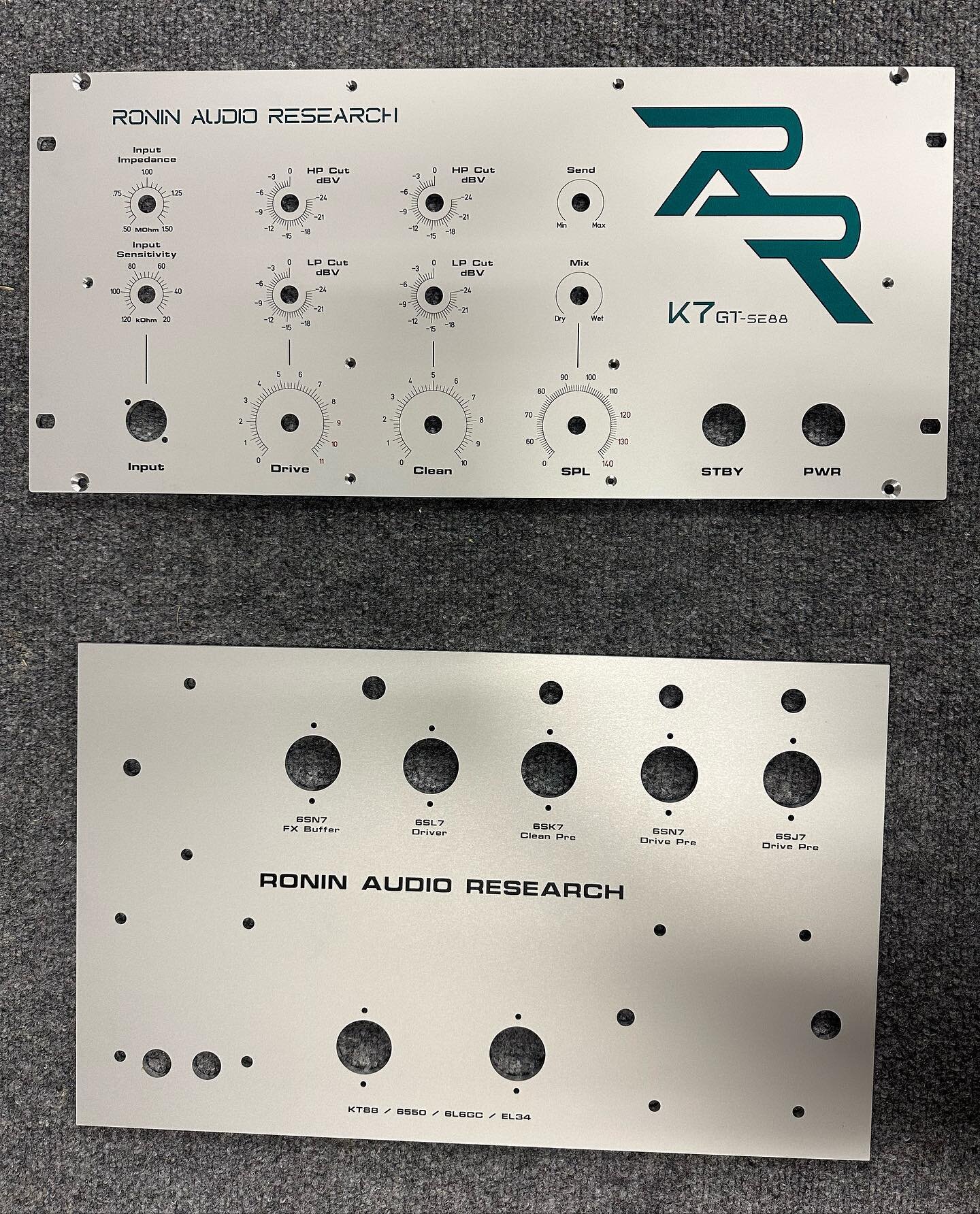 RAR K7GT-SE88 faceplate and deck. Go time! 
.
.
#raramps #roninaudio #roninguitars #roninaudioresearch #amp #guitaramp #customamp #handmade #tone #gear