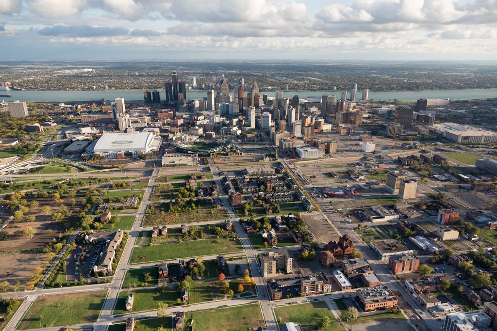 exposures-detroit-slide-L6QT-jumbo.jpg