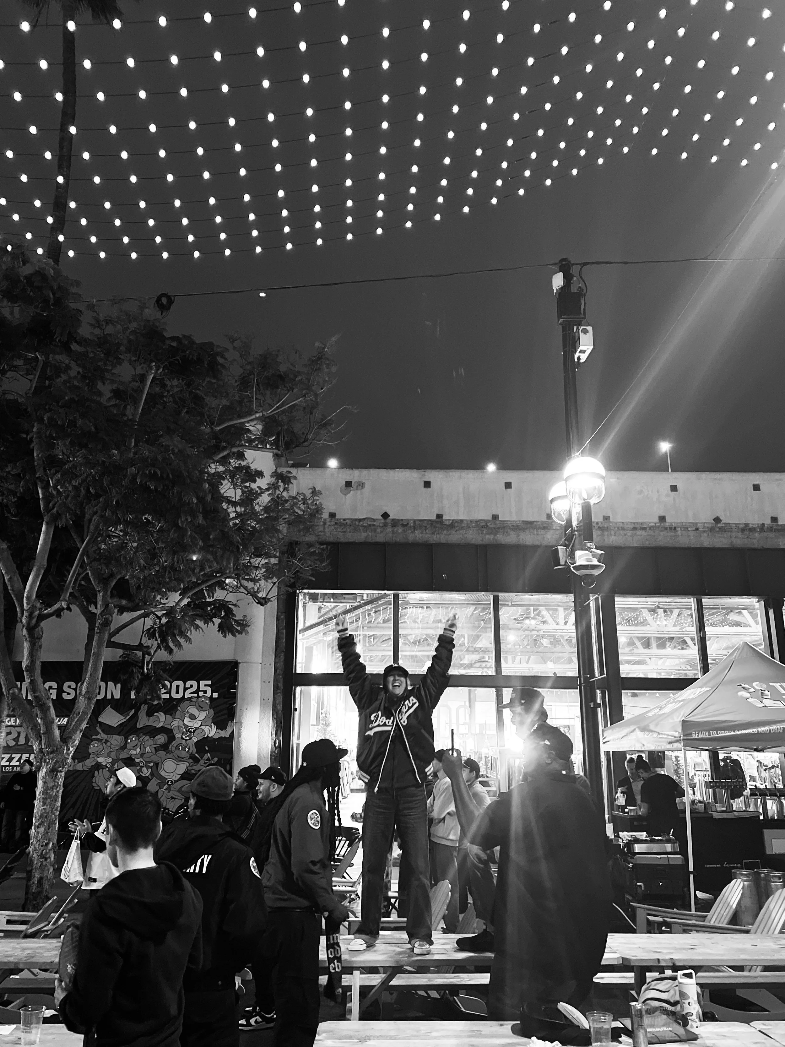 Dodgers World Series on the Third Street Promenade.JPEG