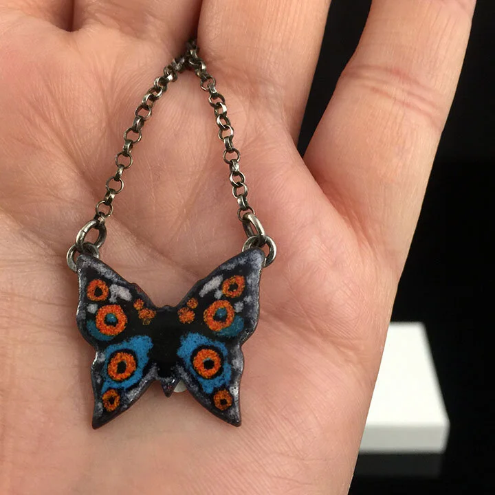 CD99114_butterfly necklace 2.jpg