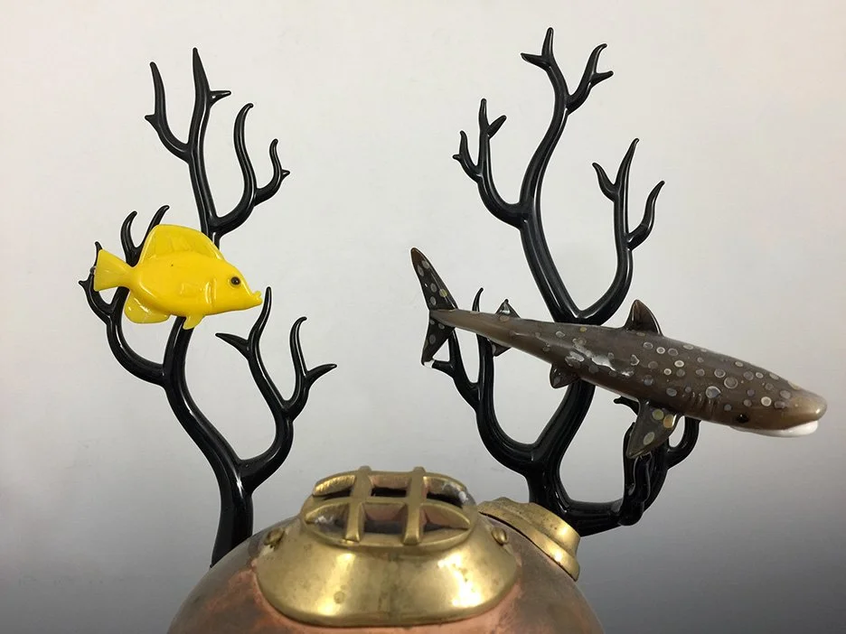 Diver Helmet Aquatic Scene_Detail.jpg
