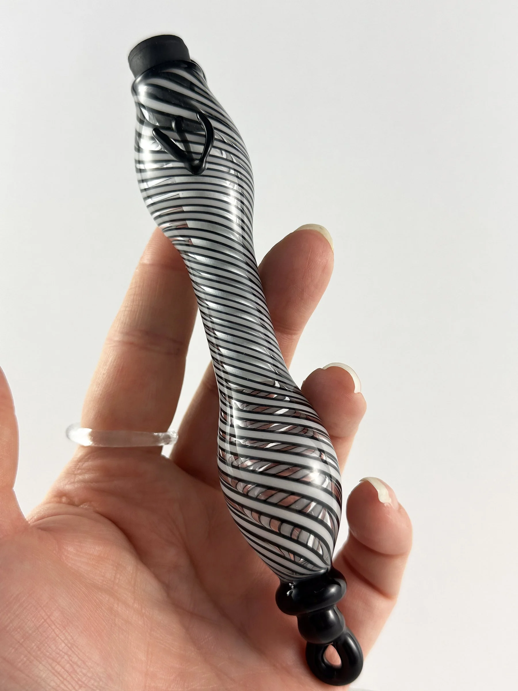 Black and White Mezuzah_2.jpg