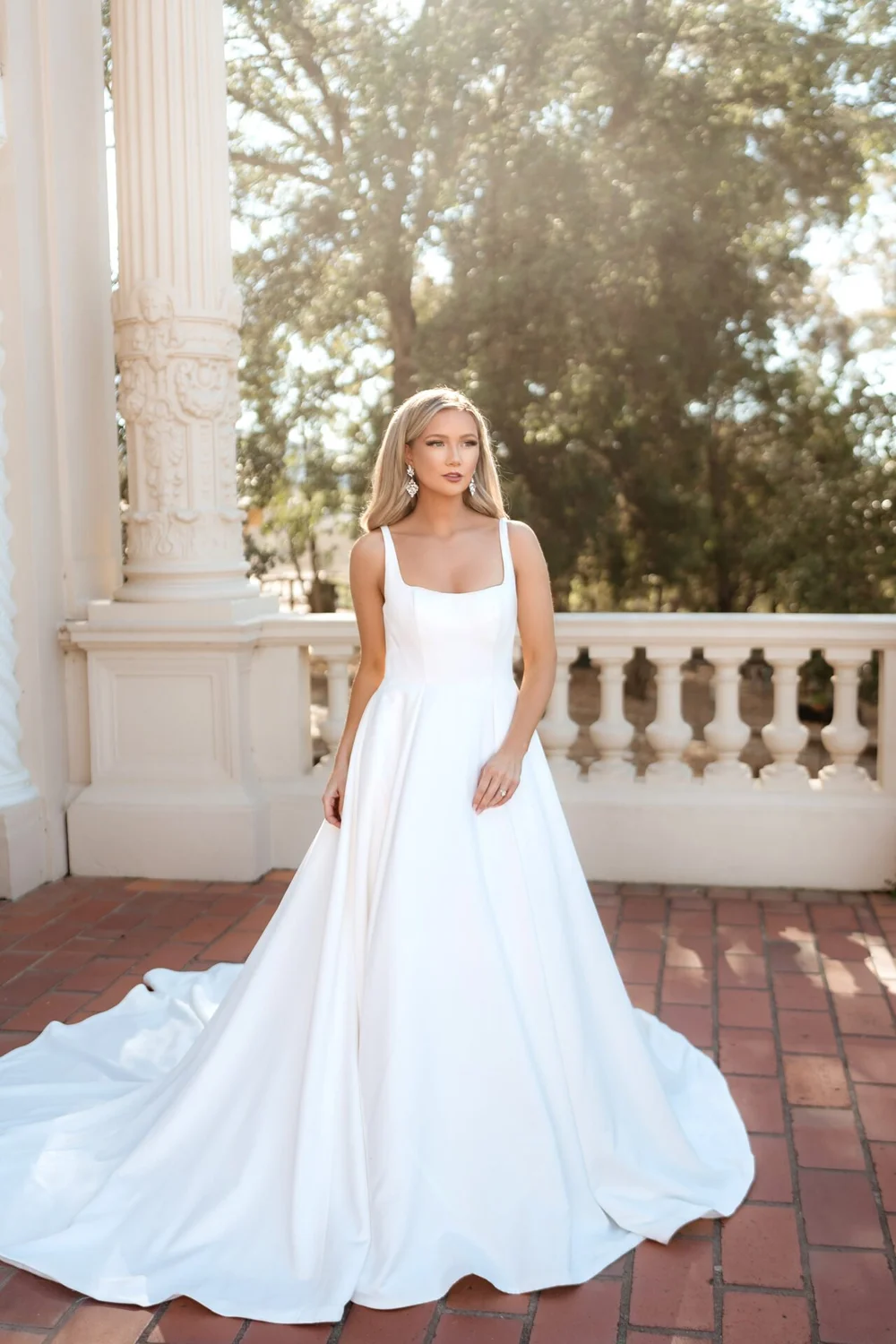 knee length dresses for ladies A-line Satin Wedding Dresses with Slit Strapless Wedding Gown VW2130 –  Viniodress main image 1