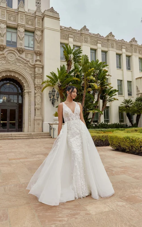 Max Bridal NY - wedding dress boutique in Syosset and Queens, NY