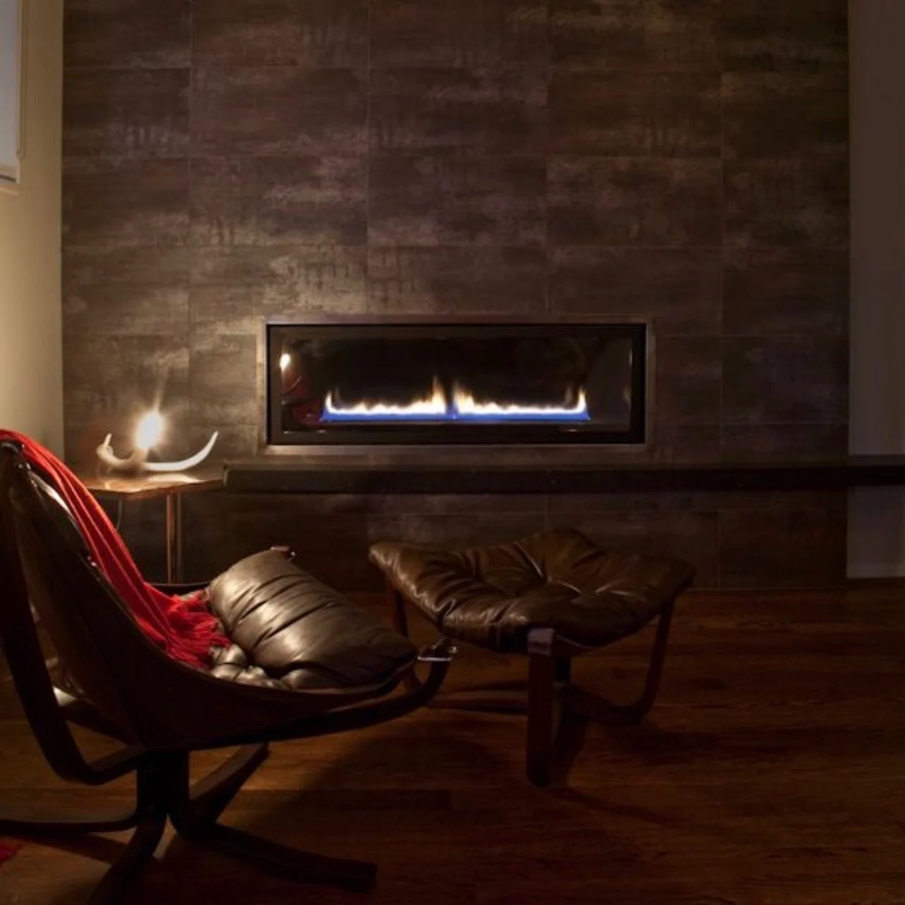 Holiday breaks are made for slowing down and leaning into all things cozy!

This is your reminder to savor the little rituals that make winter feel special like curling up by the fireplace, a warm drink in hand, a good book on your lap, and your favo