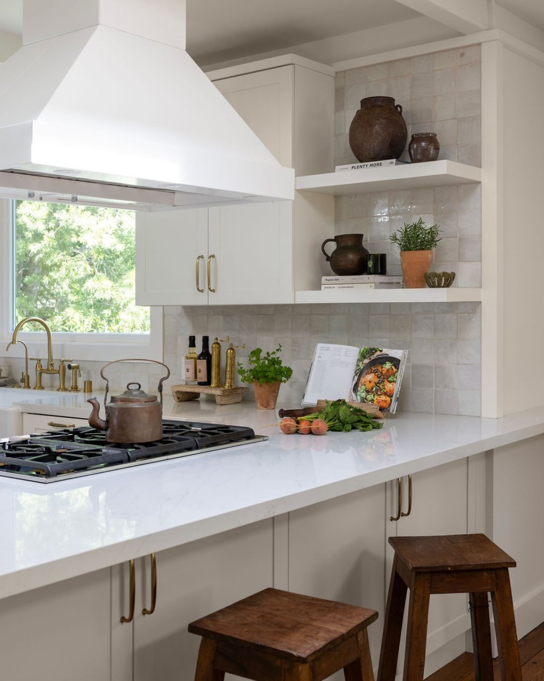 One of the most rewarding parts of the design process happens long before the cabinetry is installed or the styling begins.

It starts with selecting the materials that will quietly define how a space feels.

For this kitchen, every finish was chosen