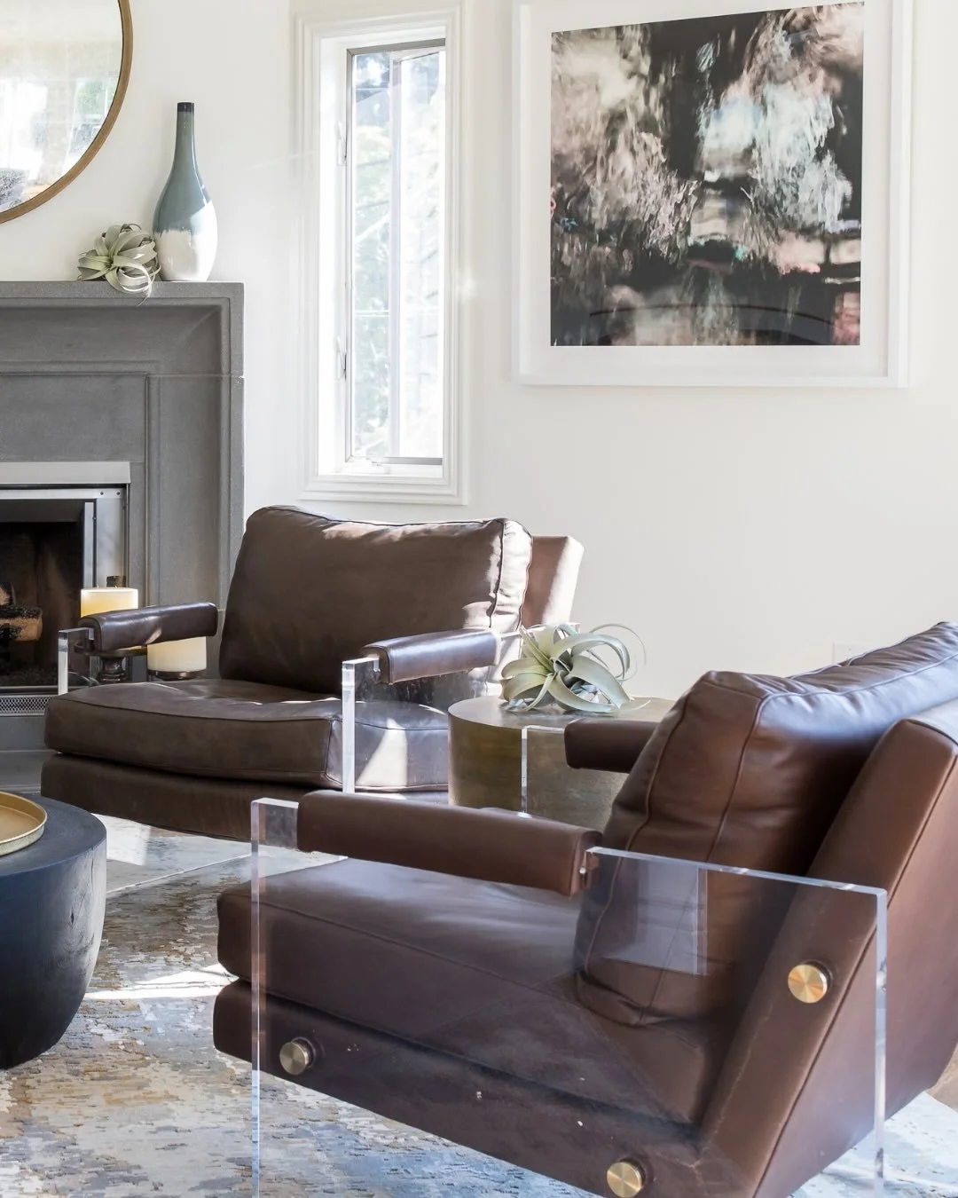 A well-designed home doesn&rsquo;t need every room to match. It needs a thread that quietly connects them.

Throughout this project, that thread comes through in the details. Cool grey and blue tones move from the kitchen cabinetry and tile into the 