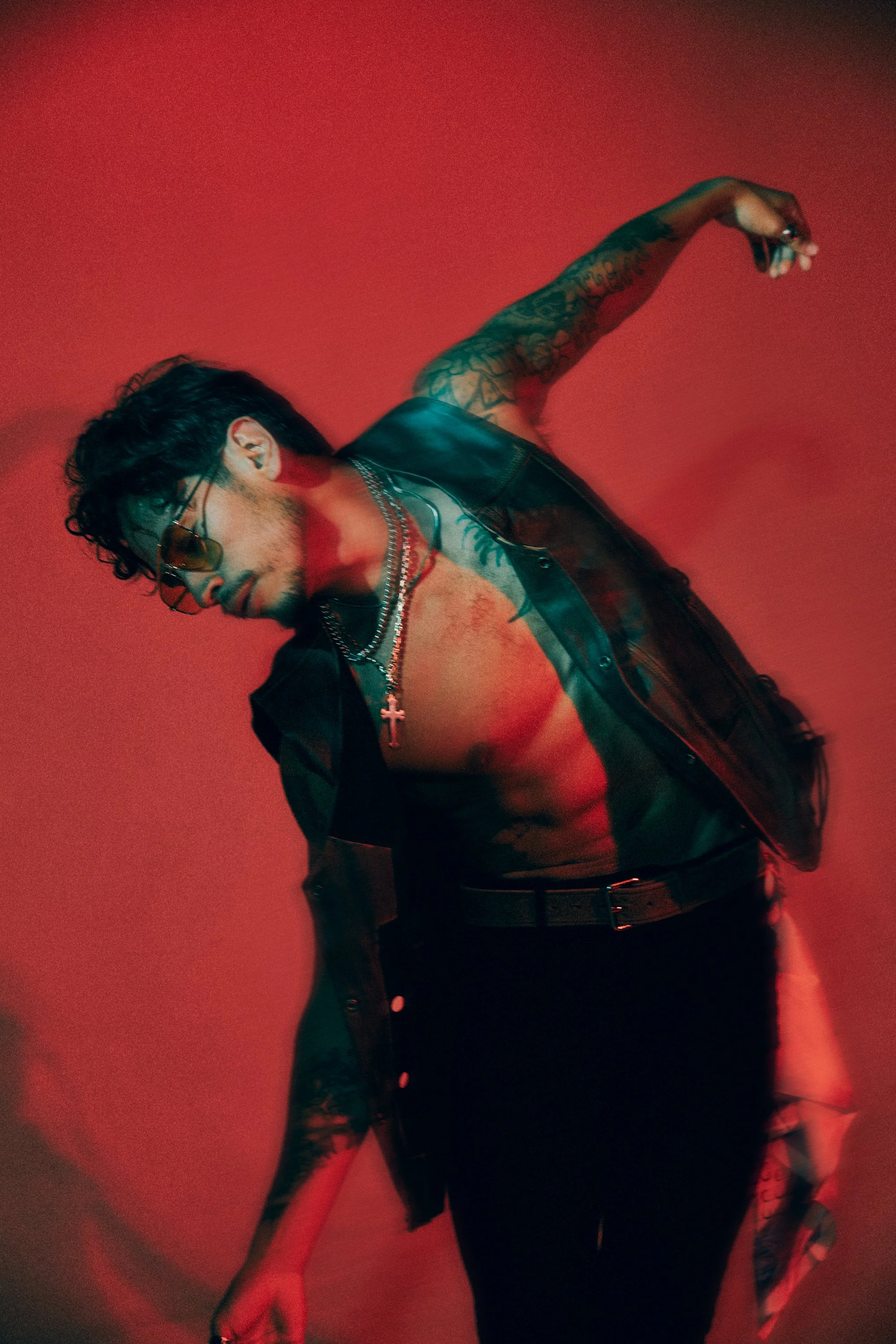 20231018_Ryan Feng_CJ Artist Portrat Look 2-5.jpg