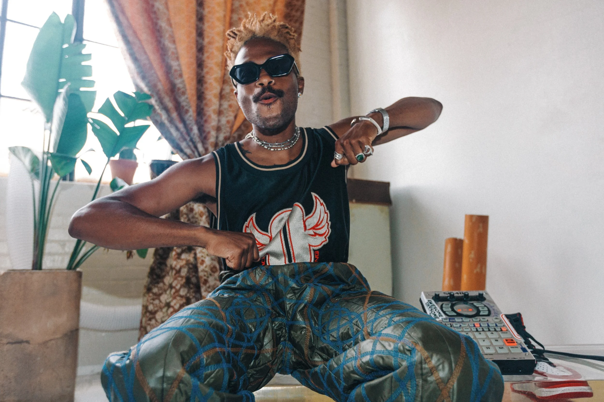 RYAN+FENG+-+Ru+Areyou+Feat.+Duckwrth-59 2.jpg