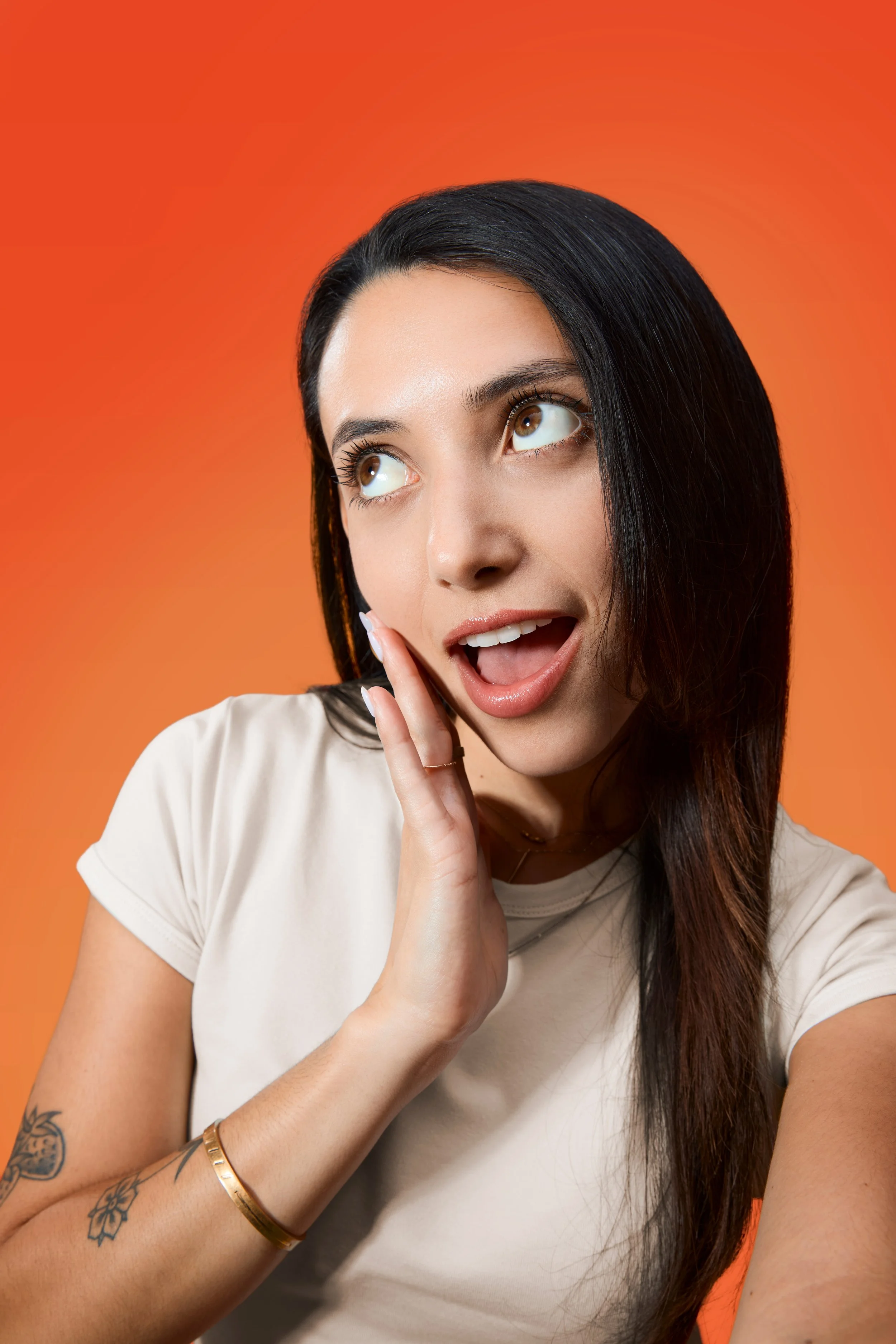 Face_Pics_6.1_Female_Reaction_0275_Global_250718 copy 2.jpg