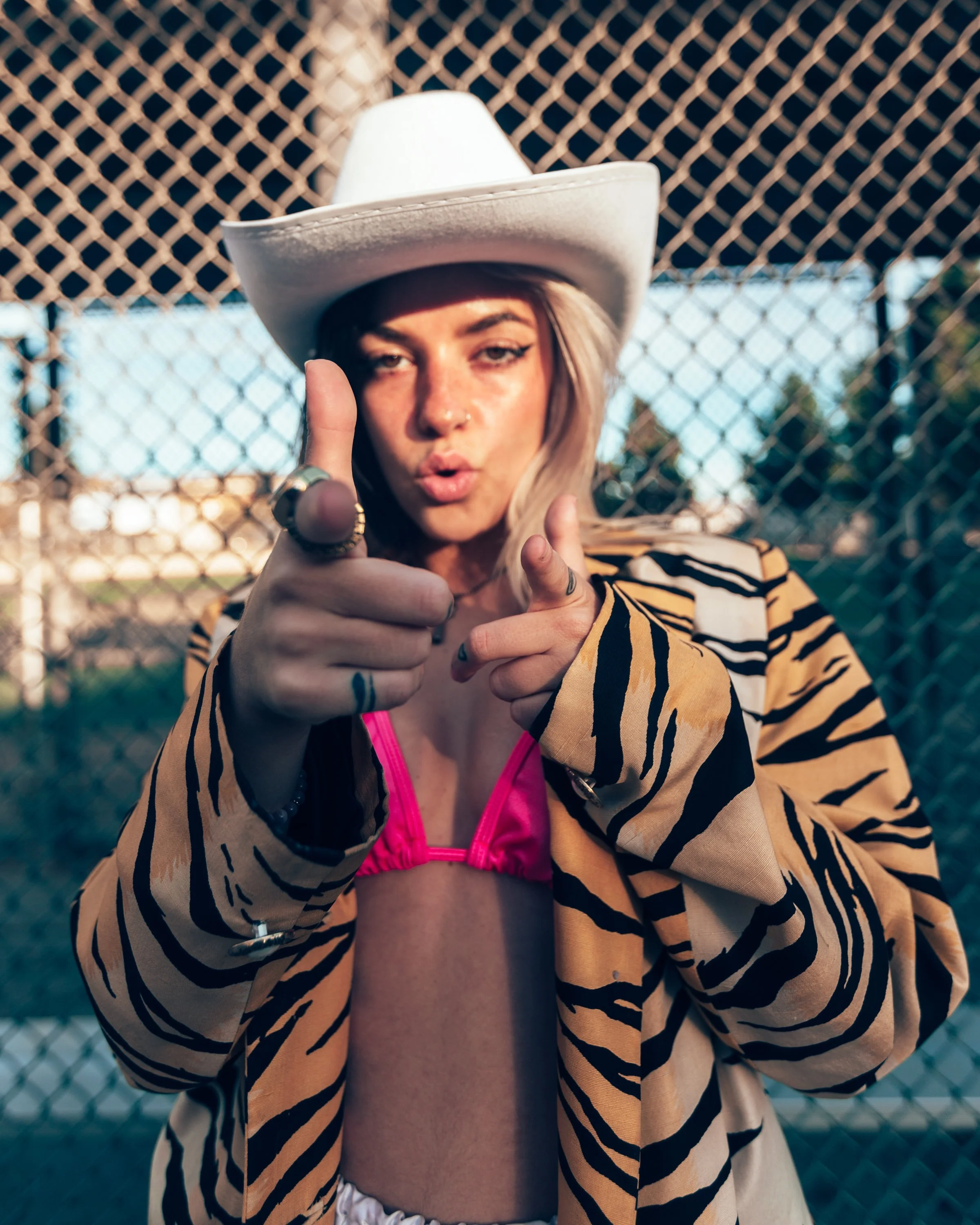 Hannah+Sucks+x+JustFeng-4 2.jpg