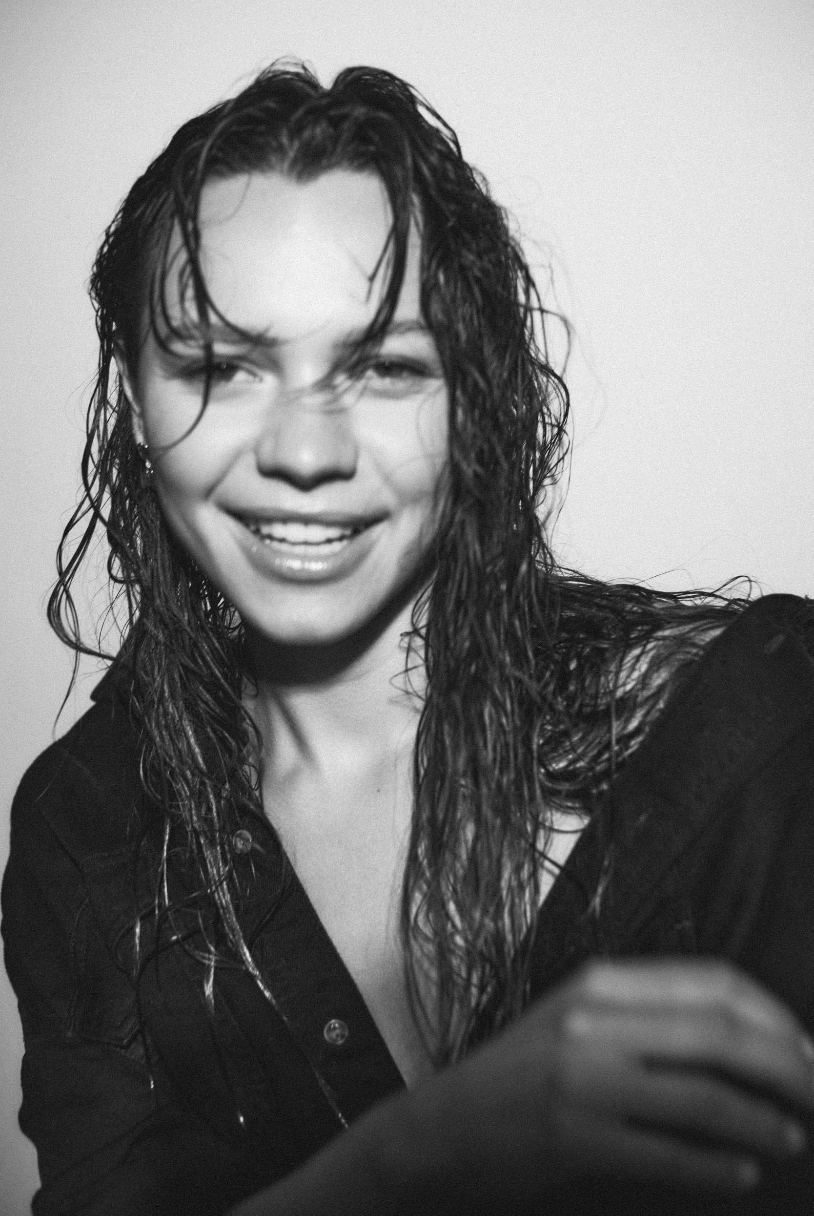 ryan feng aaliyah mendes portrait.png