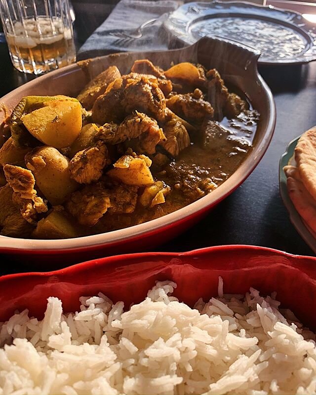 our newest (probably favorite) crew member @theta1115 directing her moms unreal chicken curry recipe💥 also is everyone crushing a bottle of woodford reserve on a weeknight over a zoom cooking sesh these days? JW #indiancooking #familyzoomlife