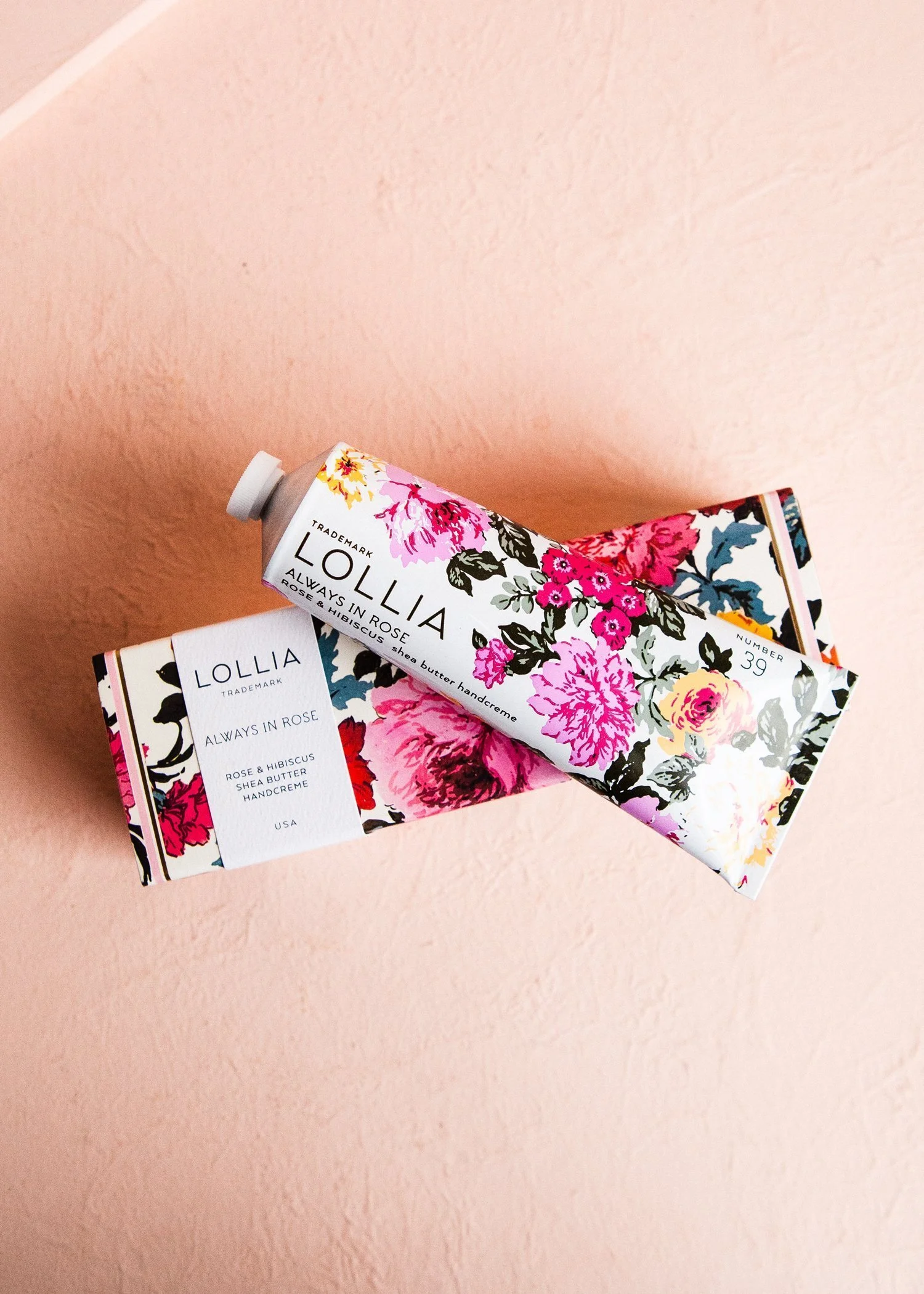 LOL-always-in-rose-handcreme2_729b8576-4be6-47b5-a31d-b5910146918c.jpg