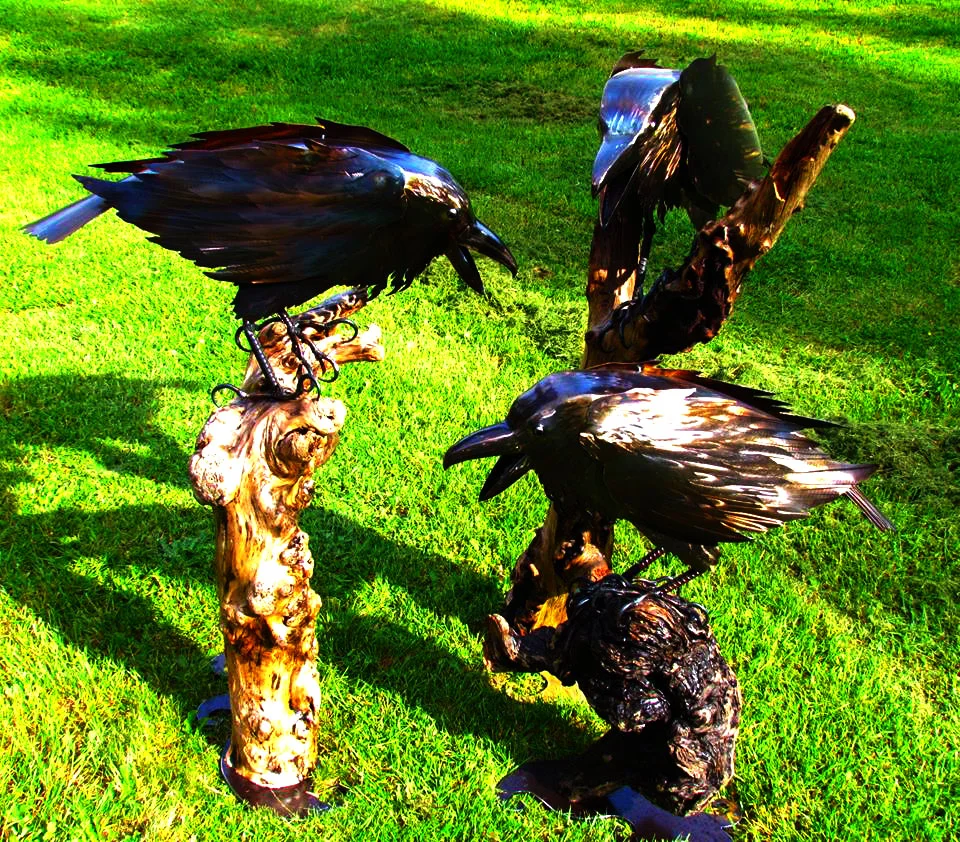 Raven Sculpture