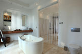 villa-suite-bathroom-s.jpg