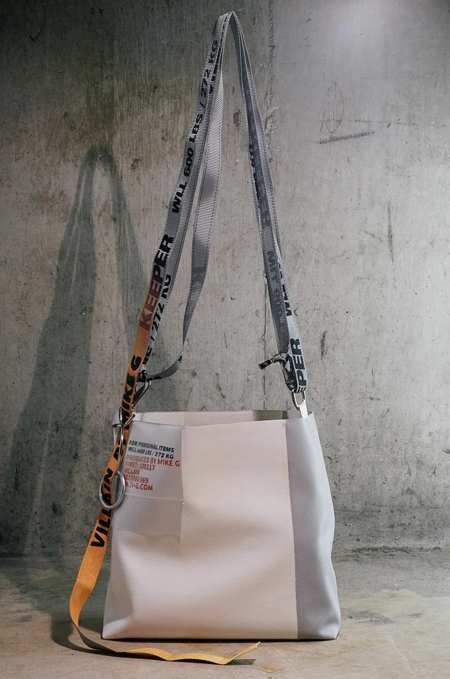 WhiteBag2Edit2.jpg