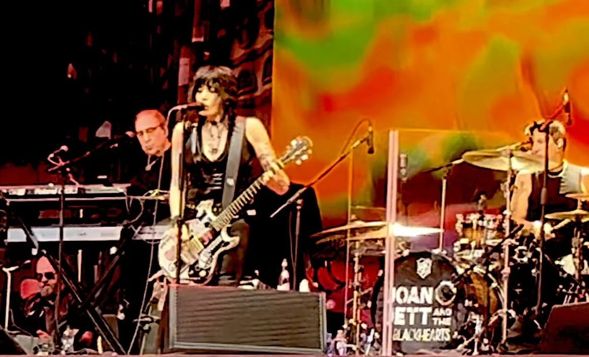 Joan Jett and The Black Hearts.jpg