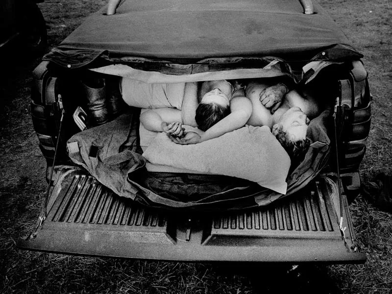 Trent Parke AUSTRALIA. New South Wales. Gunnedah. 5am, New Years Day . 2004
