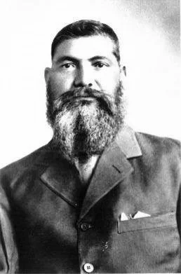 Joaquim Antonio Nazareth, grandfather of the author, and his brother Raphael Agostinho were early pioneers who by 1908 had built a substantial retail business in Nairobi operating as Nazareth Bros.
