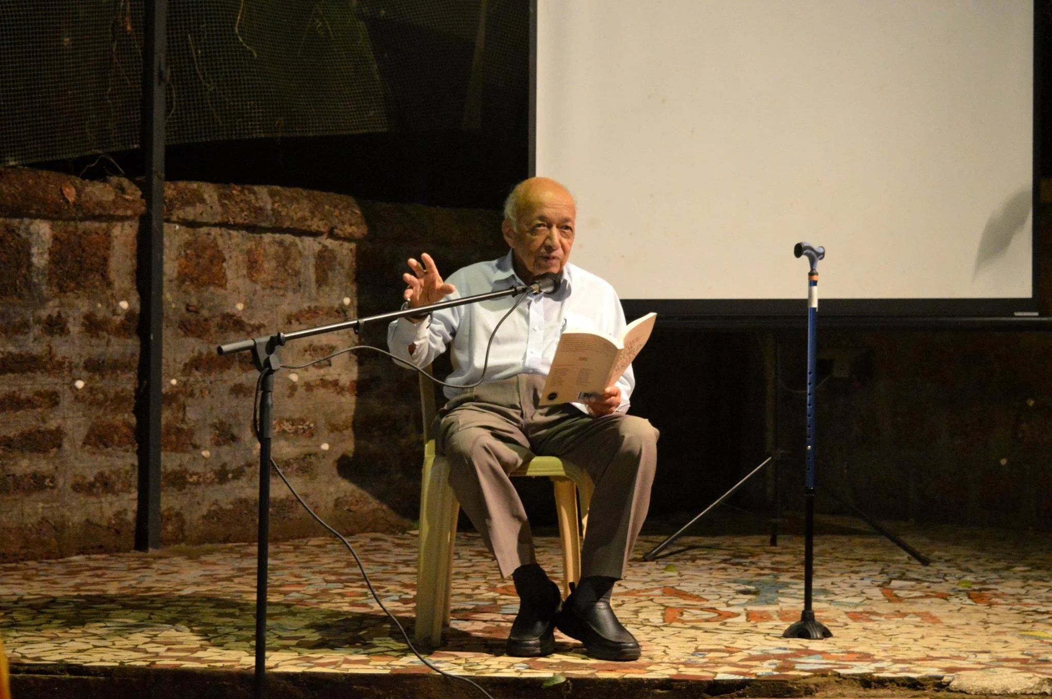 Victor Rangel Ribeiro reading from Anthology.jpg