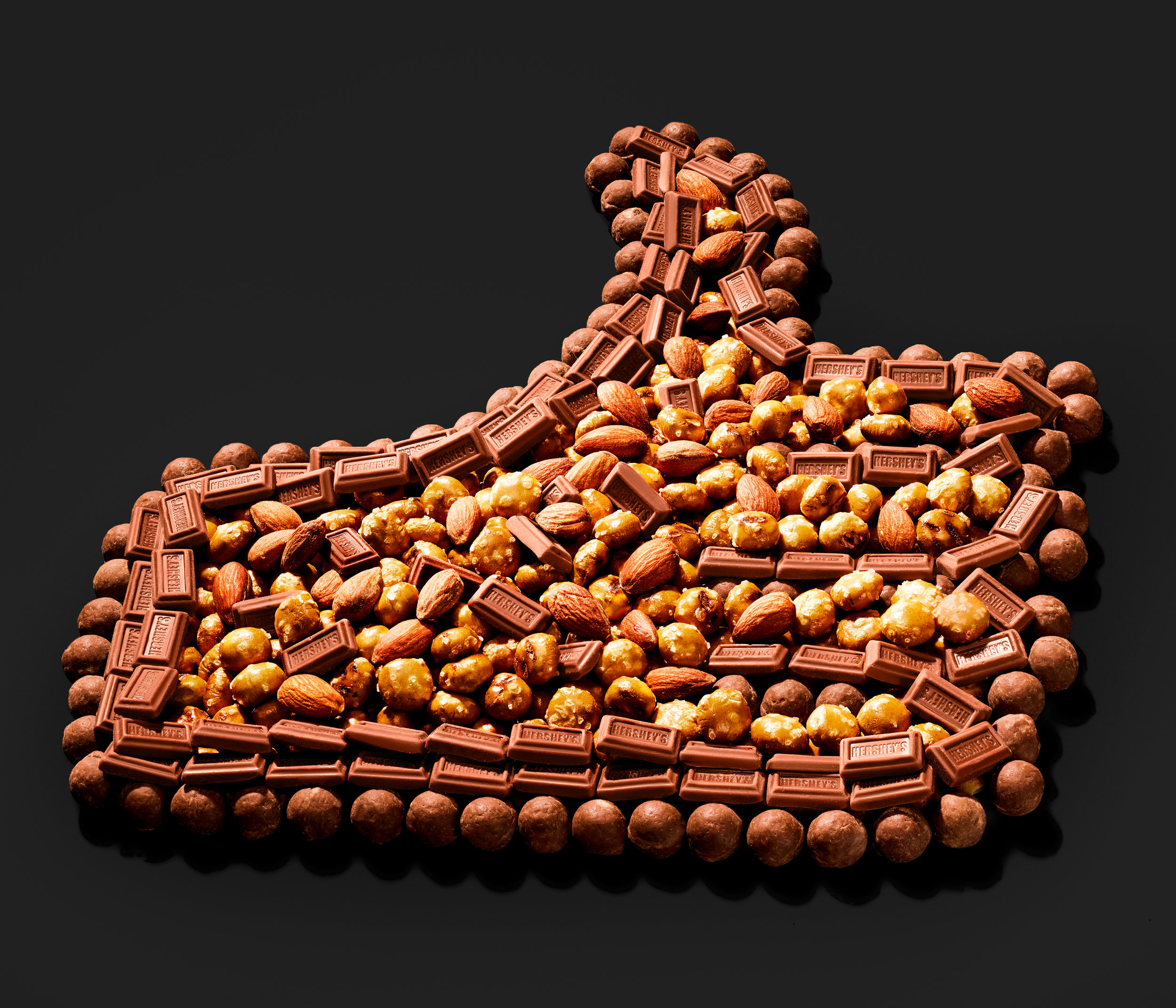 07_hersheys_mix_thumbs_up_layers.jpg
