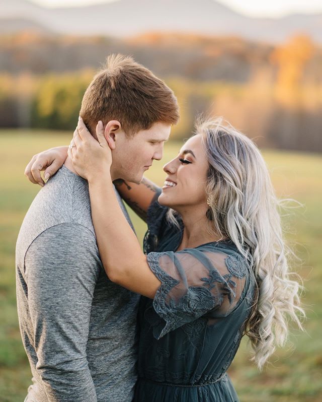 Spent the evening with these two! Didn&rsquo;t disappoint.
.
.
.
#engagment #engagementphotographer #portraits #virginiaweddingphotographer #sierravistava #bride #groom