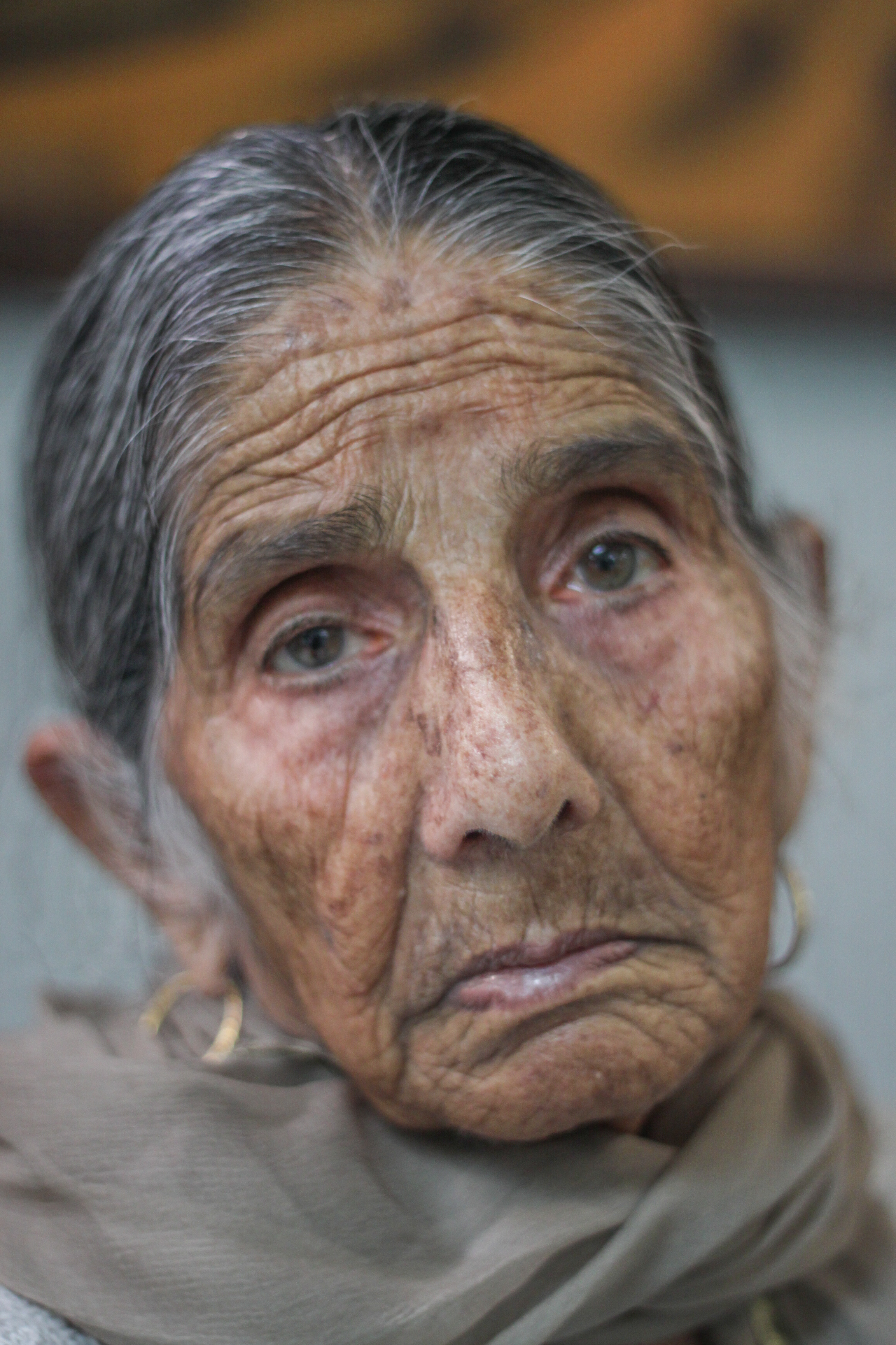  Relocating from New Delhi to be with her toddler grandchildren, Eknoor Mann finds solace in her weekly Sunday trips to the gurudwara. She devotes her affection to her North Carolinian-based children and grandchildren. She admits, with a tone of loss