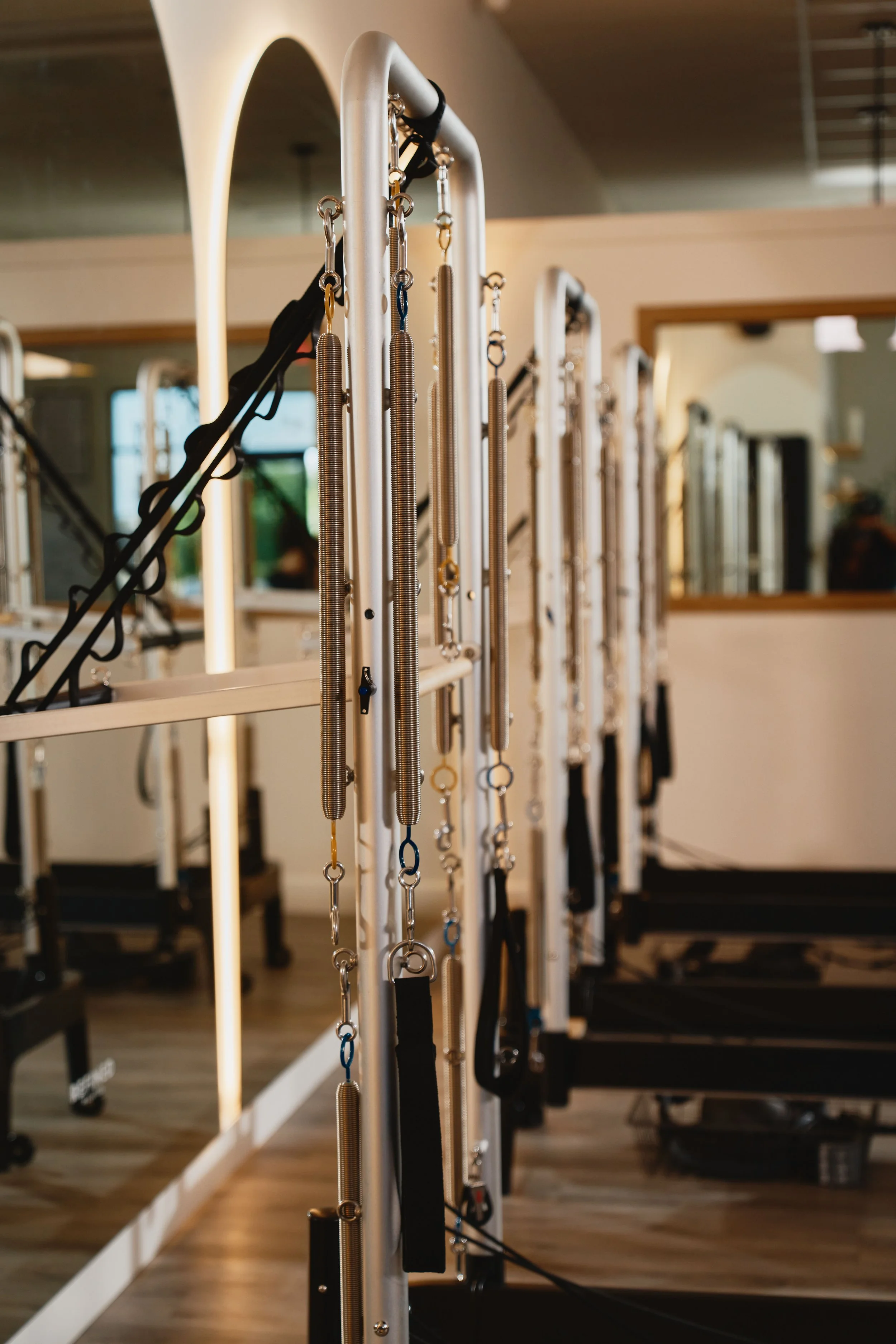 refined-pilates-whittier-ca-pilates-studio-session-james-davis-ii-081.jpg