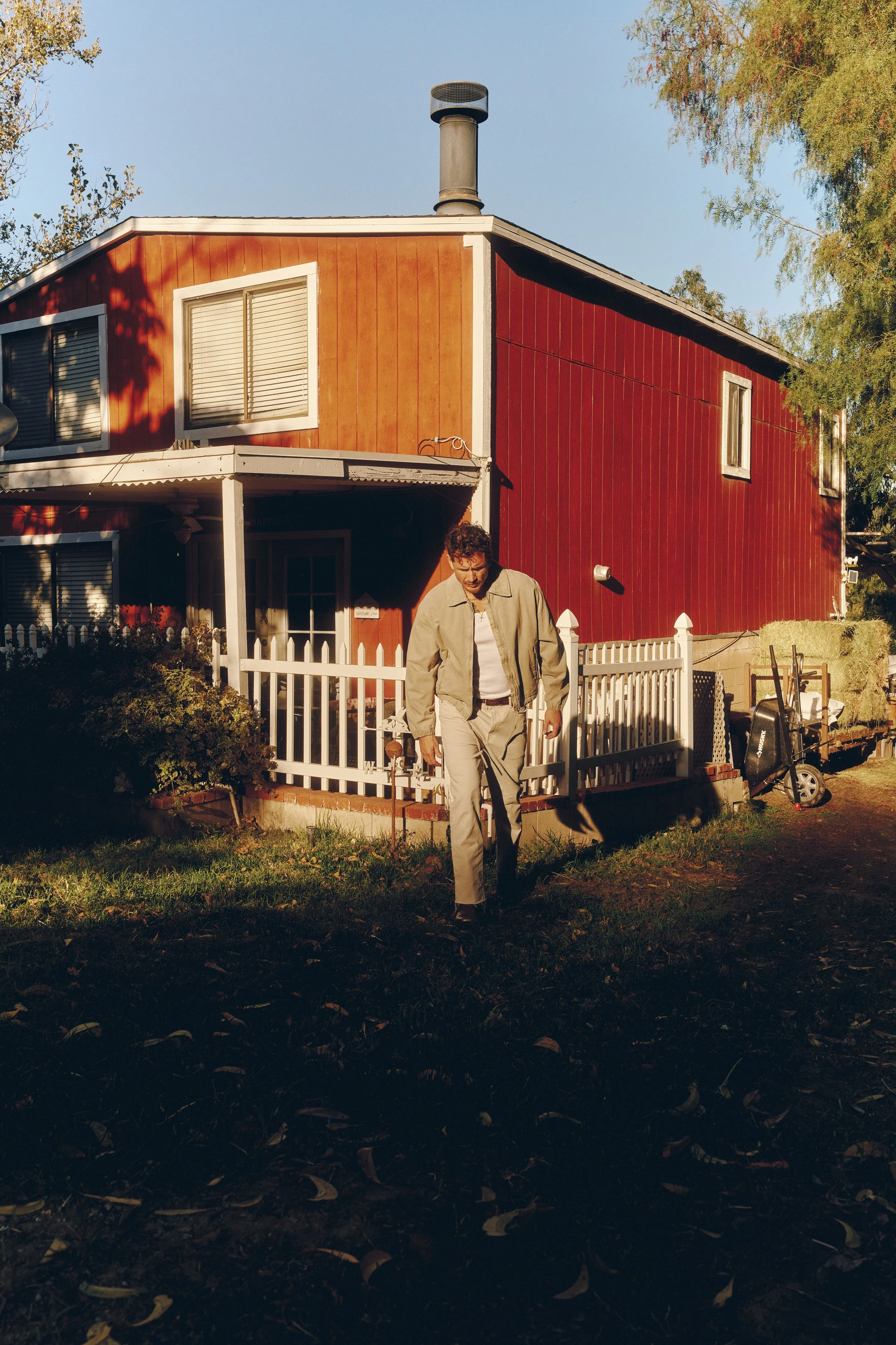 michael-ketterer-james-davis-ii-lifestyle-photographer-red-barn-farmhouse-los-angeles.jpg