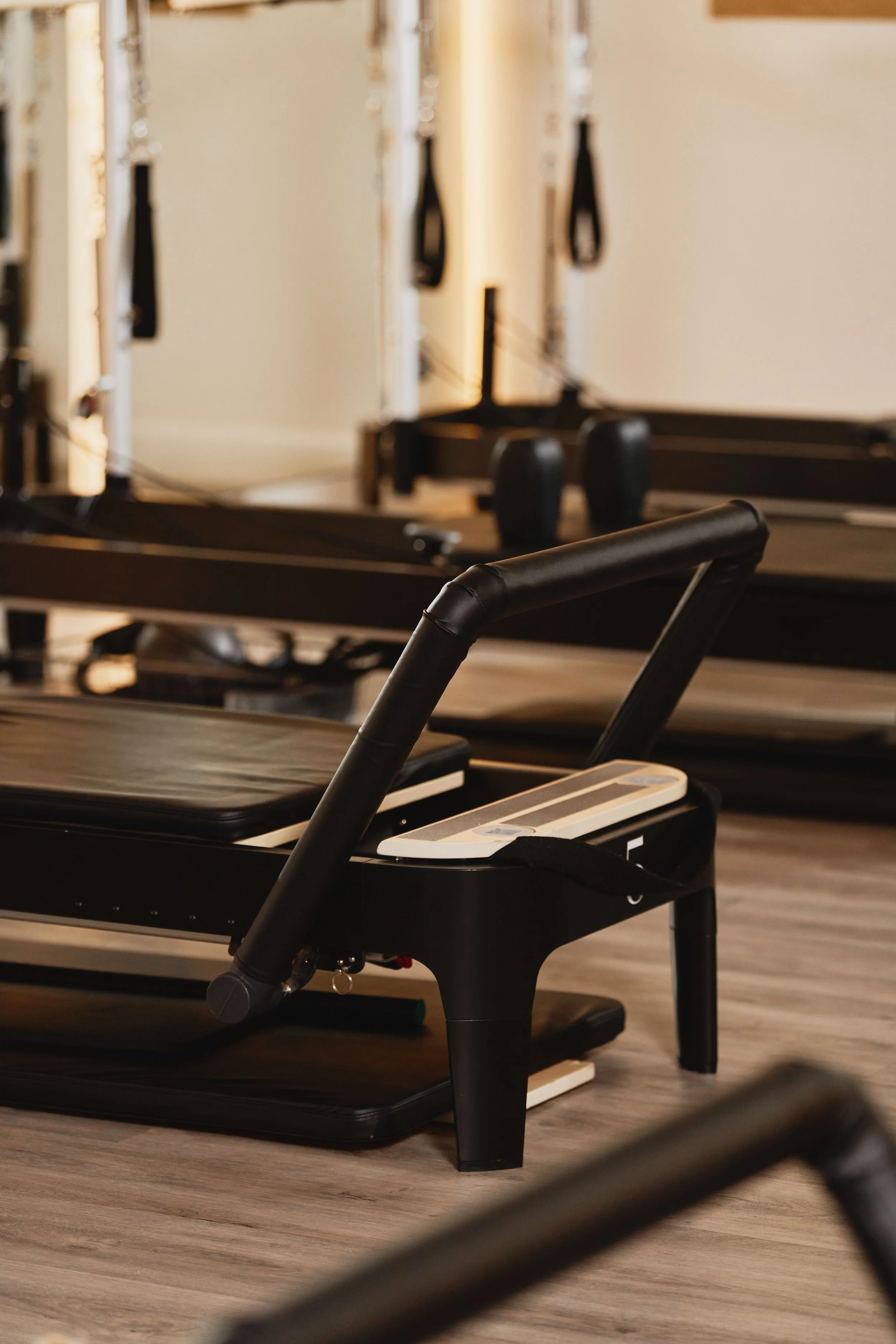 refined-pilates-whittier-ca-pilates-studio-session-james-davis-ii-111.jpg