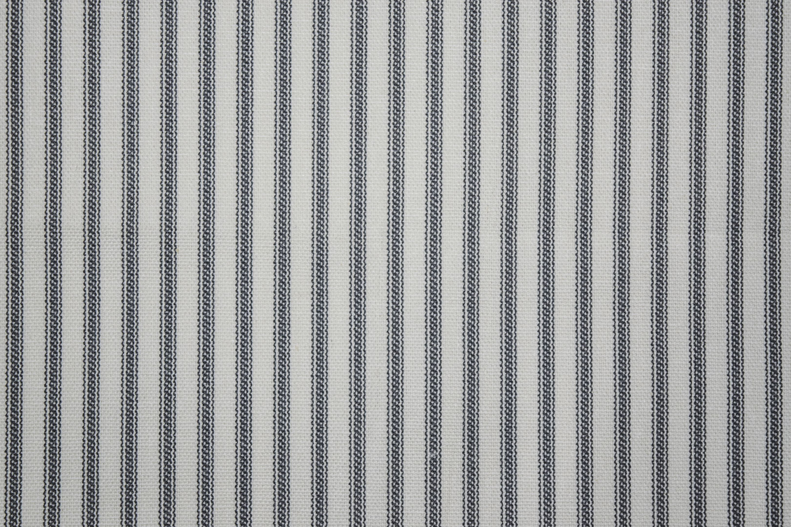 19_VerticalStripe_107