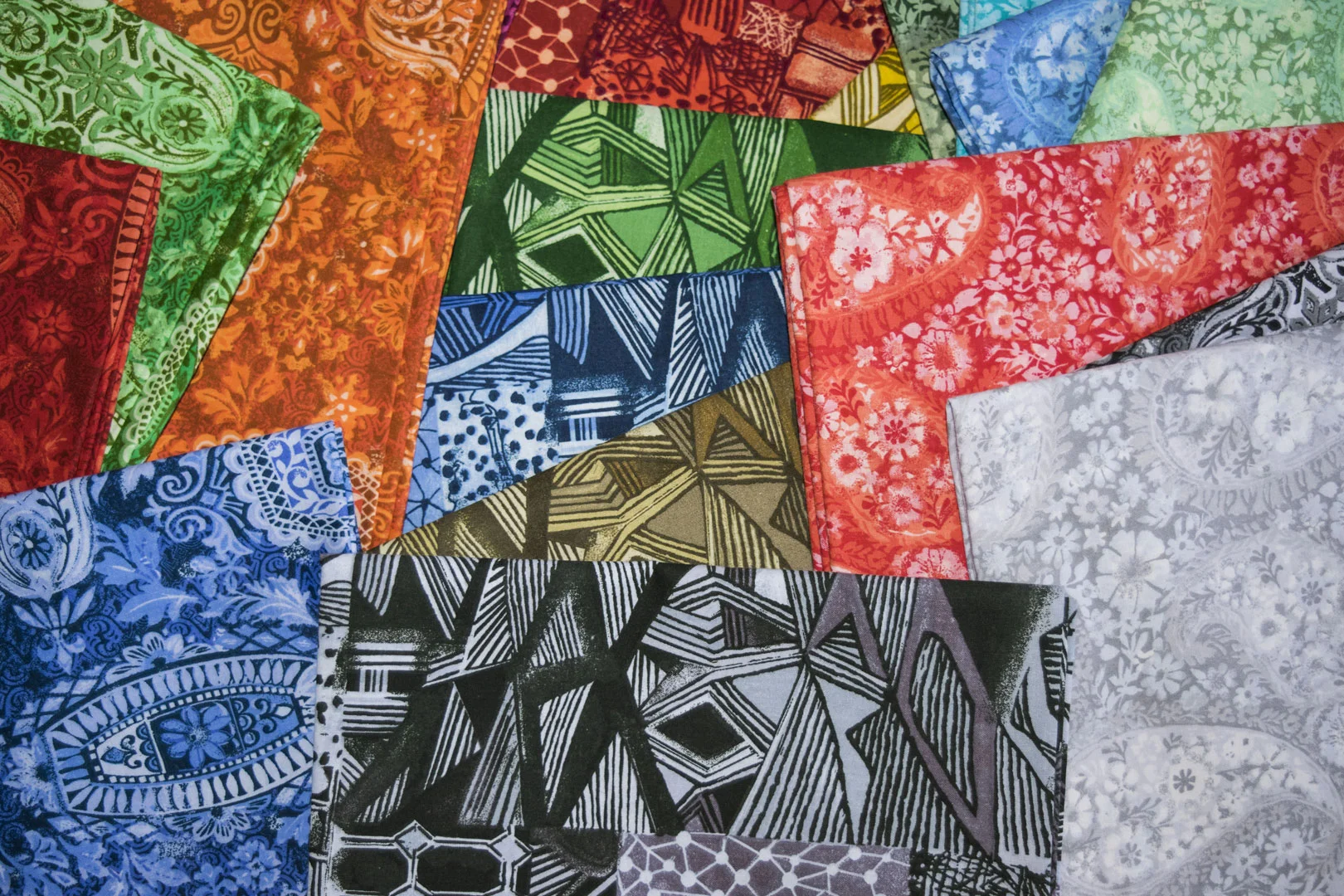 SPW #193: Jakarta (45") Our Jakarta Collection is finished at 44/45" and is printed on our 68/68 100% Cotton Fabric.